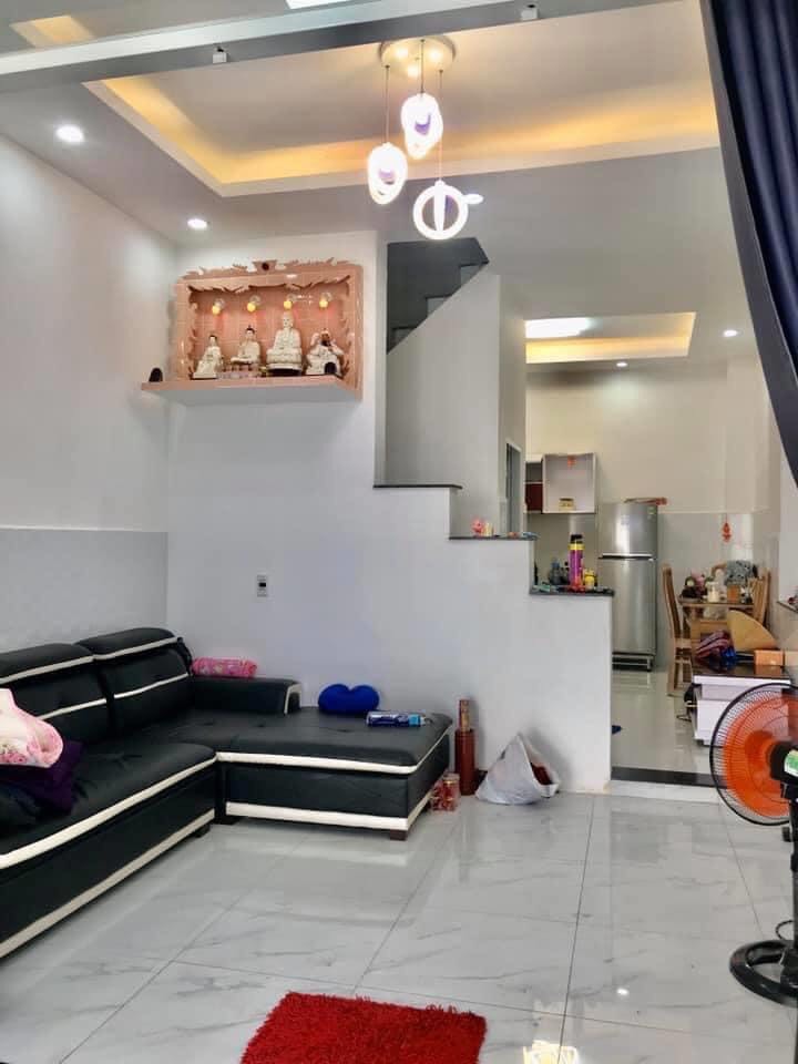 Chính chủ bán gấp nhà hẻm 5m đường Phan Văn Trị Q,BTh DT 64m2 Gía TT 970TR gần chợ shr LH VI