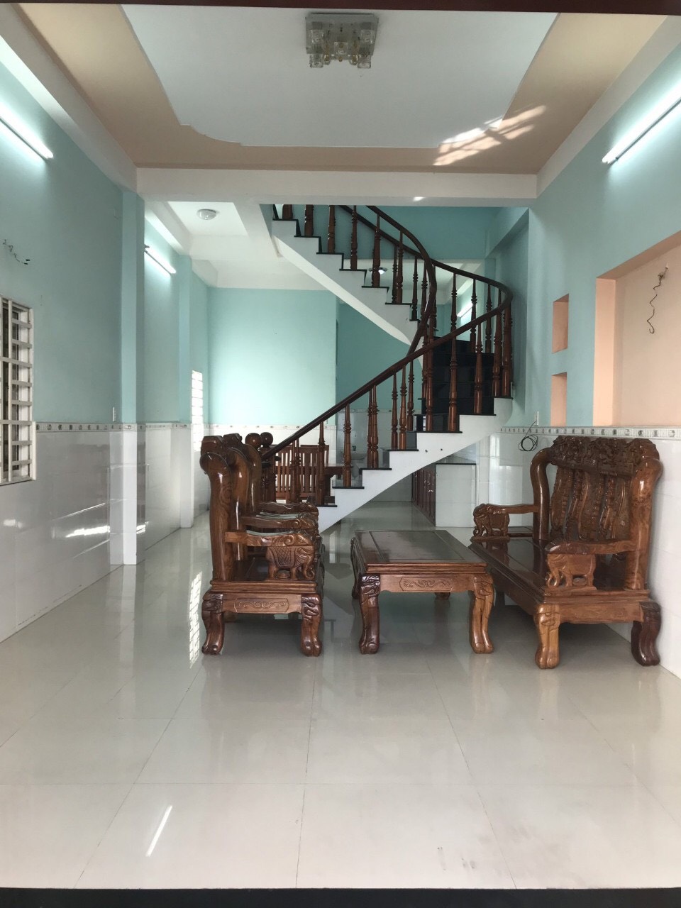 Về Bắc định cư bán gấp nhà 3 phòng đường Chu Văn An Q.Bth 64m2 TT 960tr gần chợ cây điệp SHR LH Vi