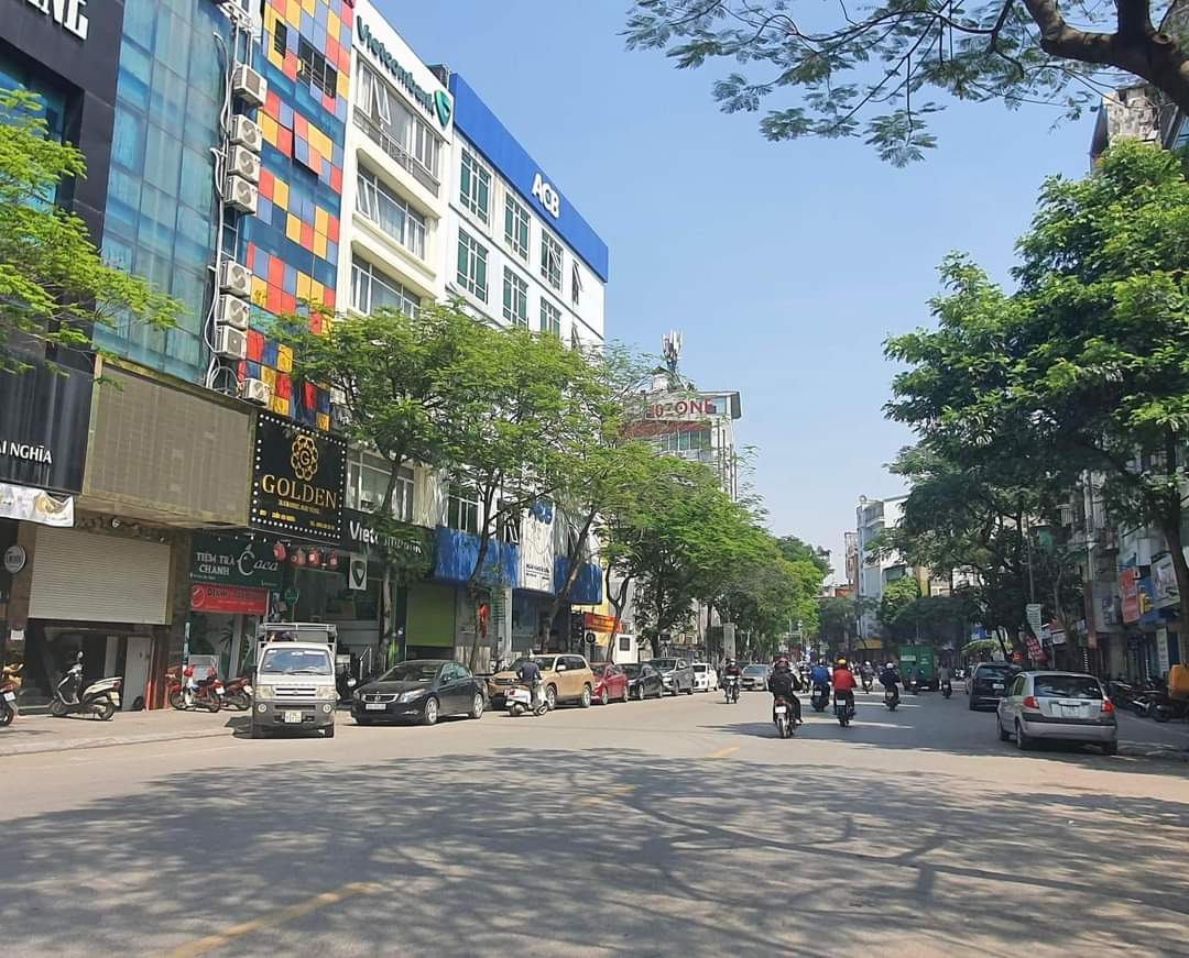 Bán nhà MP Hạ Yên. Dt 162m2 x 9 tầng + Hầm, MT 10m, nhìn ra Công Viên. Giá 65 tỷ.