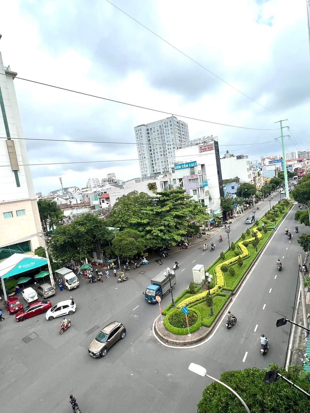 MT phan xích long, P.2, Q.Phú nhuận, 5x14m, trệt, 4 lầu, hđ thuê 80tr/tháng