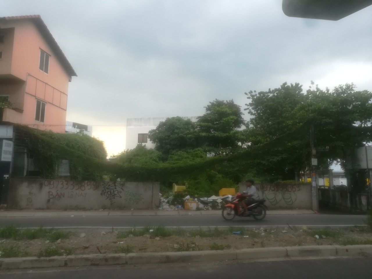 MT Xa Lộ Hà Nội, P.An Phú, TP.Thủ Đức, 15x27m, cn: 433m2