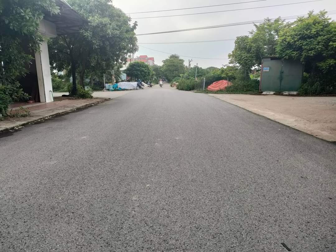 đất phân lô đô thị đường ô tô chạy vòng quanh tránh nhau vỉa hè đá bóng diện tích 100 m mặt tiền 5 m giá nhỉnh 2 tỷ