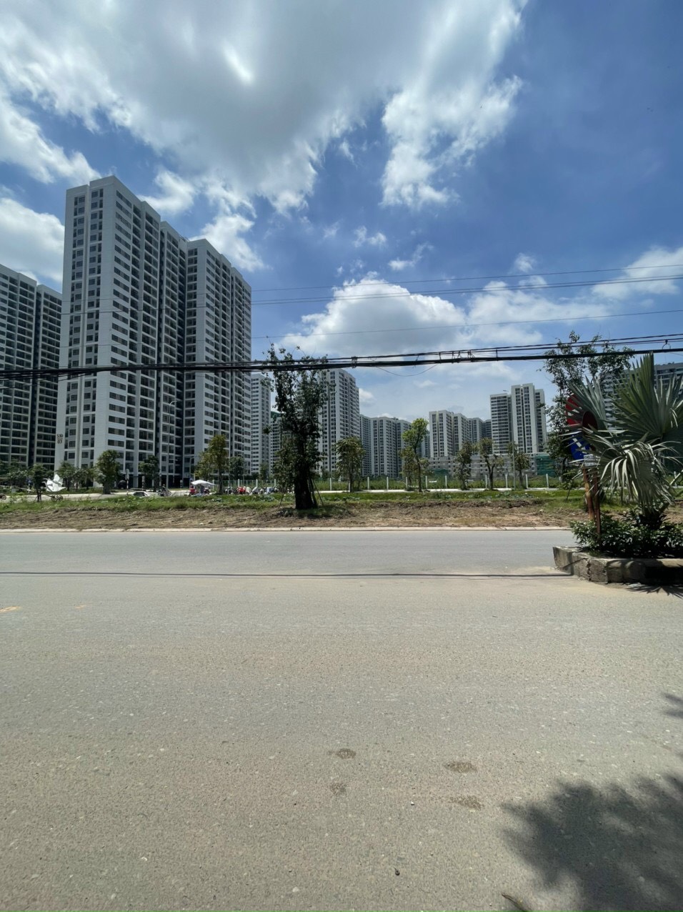 Lô đất 4.700m2, MT đường Phước Thiện đối diện VinHome Grand Park, Giá 215 tỷ