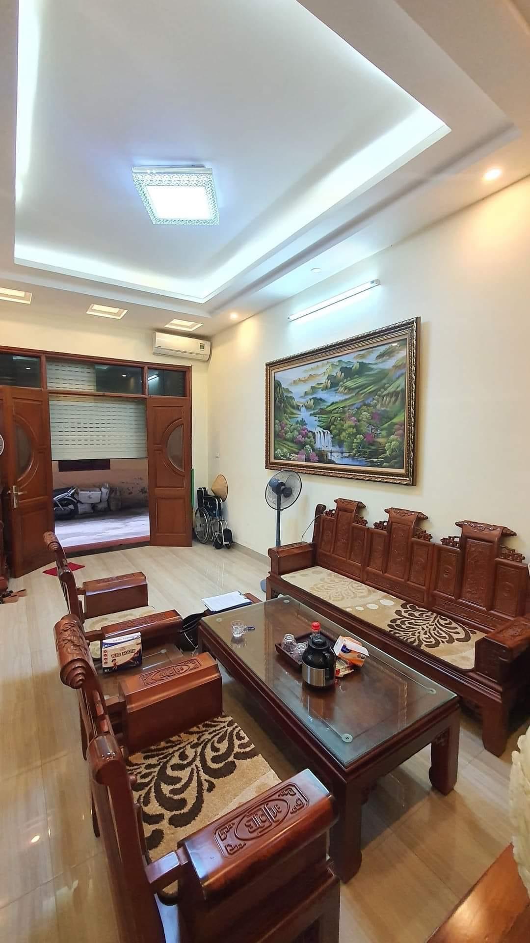 Bán nhà mặt phố Nguyễn Khang, Cầu GIấy, vỉa hè, ô tô, kinh doanh đa dạng, đón đầu dự án sông Tô Lịch, đầu tư.