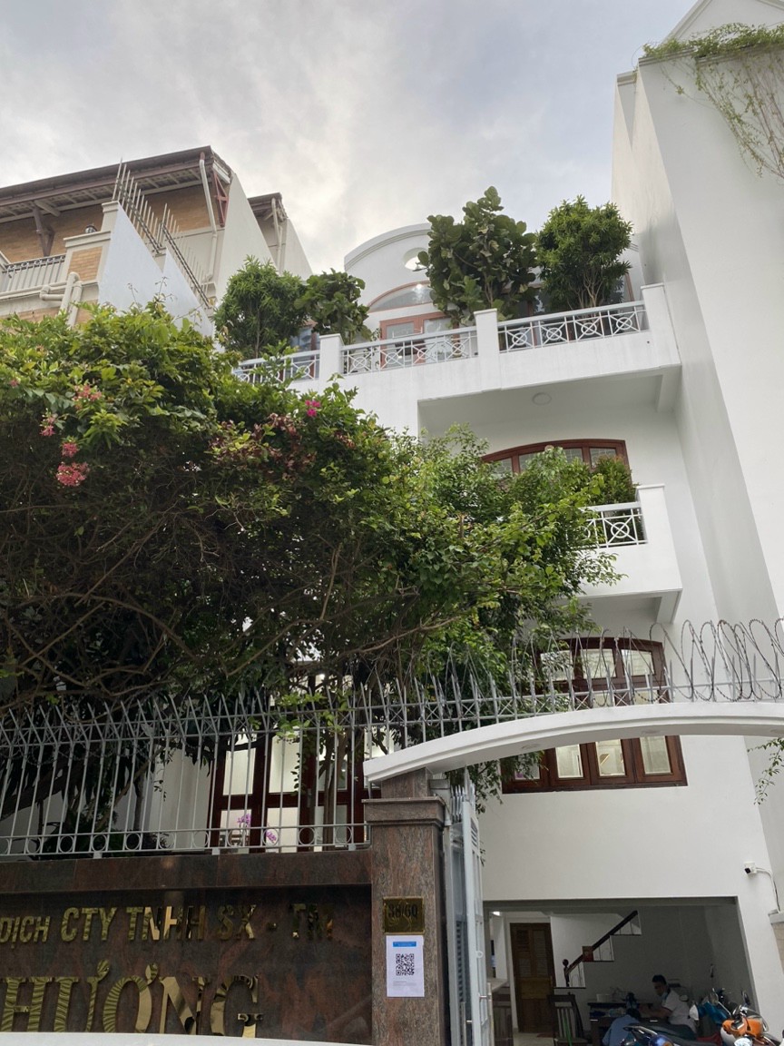 Biệt Thự 38/ Nguyễn Văn Trỗi, P.15, Q.Phú Nhuận, 8x21m, trệt 4 tầng, hđ thuê 78.5tr/tháng