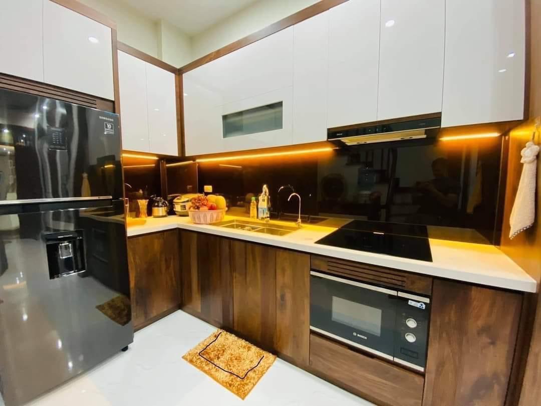 Bán nhà phân lô Nghĩa Đô, Cầu Giấy, gara ô tô, thang máy, vỉa hè, kinh doanh văn phòng, giá đầu tư.