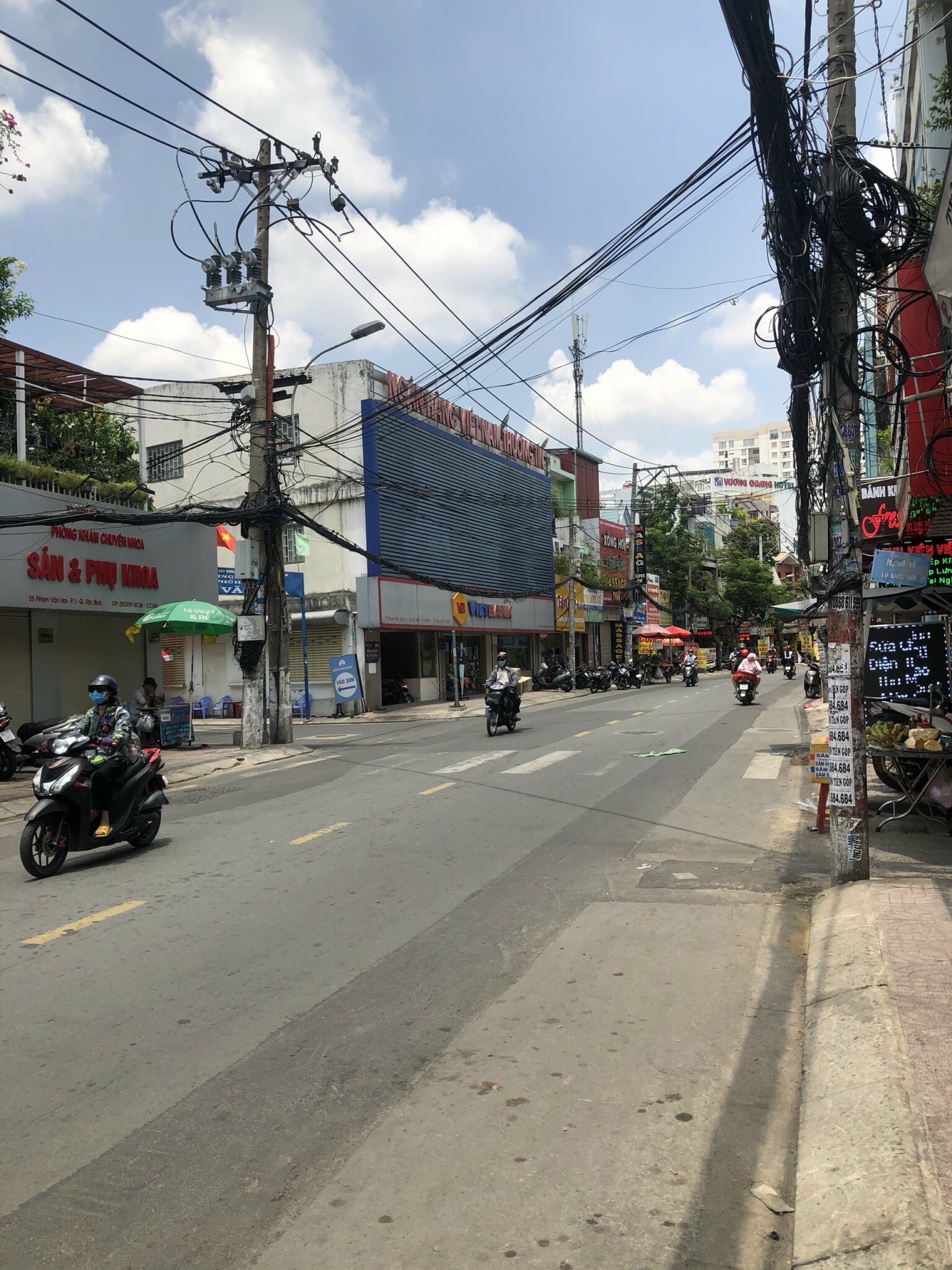 Góc 2 MT Phạm Văn Hai, P.5, Q.Tân Bình ( Ngay góc chợ khu vàng bạc đá quý )