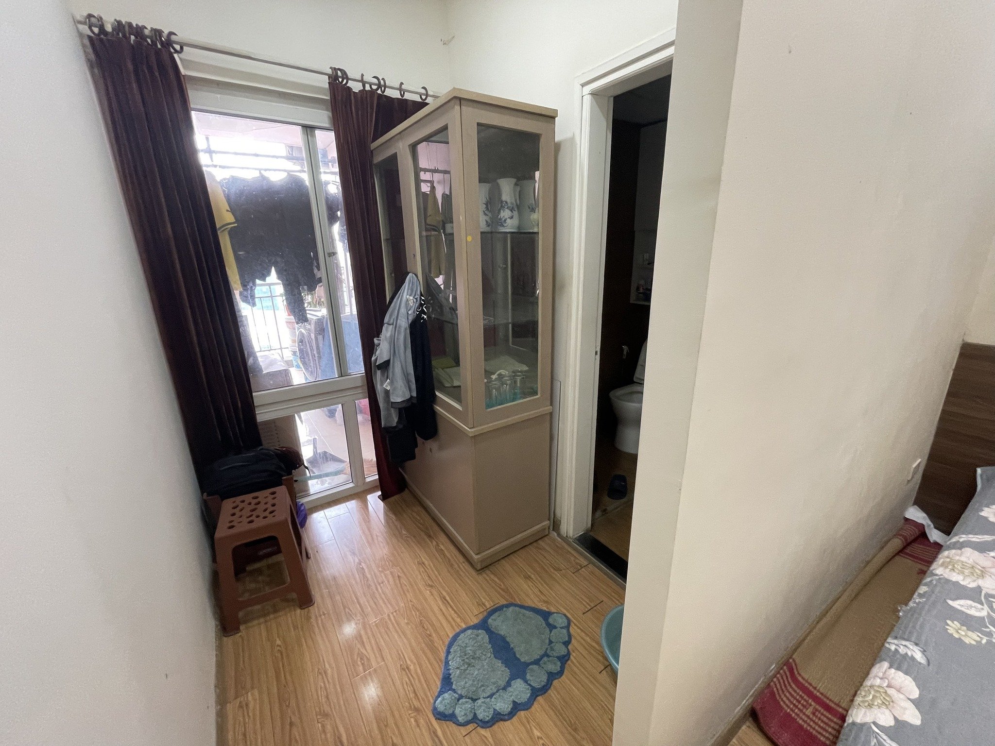 Chính chủ cần bán căn hộ 137 Nguyễn Ngọc Vũ nhà đẹp full đồ 123m2, 3pn, 2wc giá 5 tỷ tl 08581526666