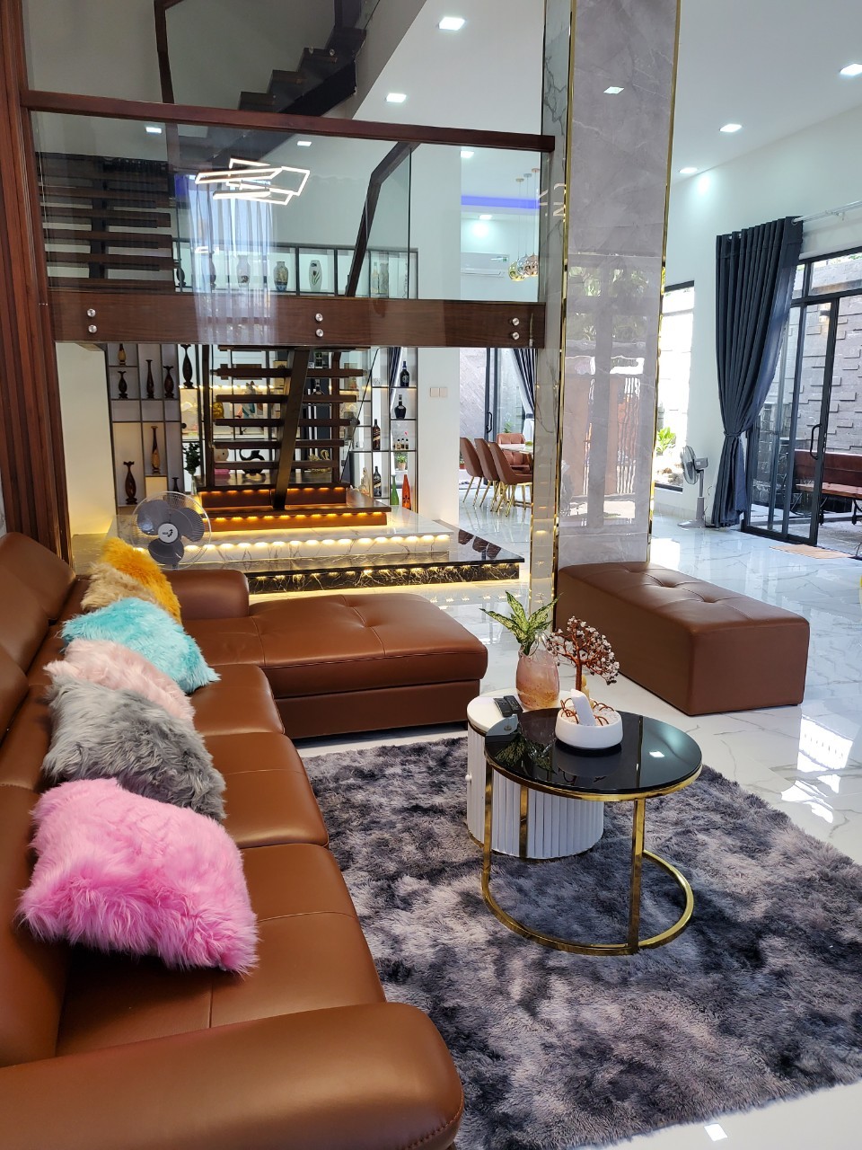 Hạ giá 8 tỷ bán gấp nhà hẻm 8m Đào Duy Anh, 118m2, 3 lầu, giá chỉ 17 tỷ