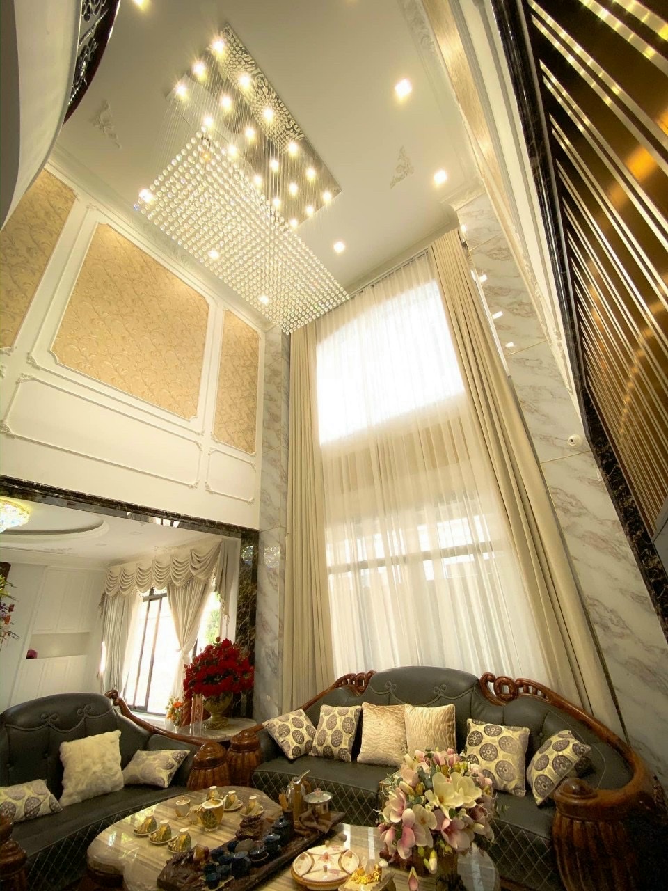 Bán gấp nhà góc 2MT hẻm 8m Huỳnh Văn Bánh 4.2 x 10m, 4 lầu, giá chỉ 10 tỷ