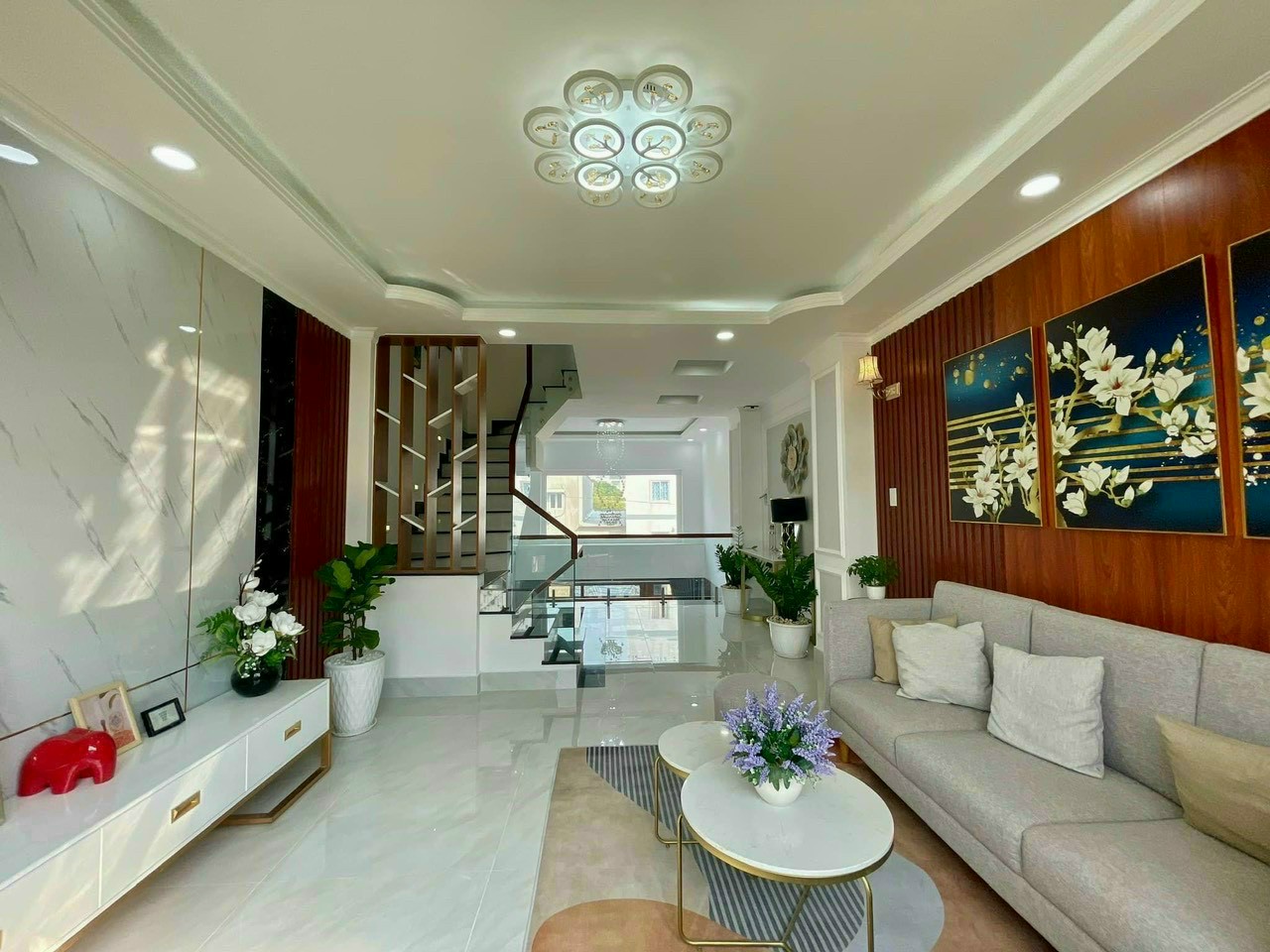 Bán nhà 5 tầng lầu sổ hồng Thạnh Xuân Quận 12 giá chỉ cần 1.850 tỷ, ngộp bán gấp