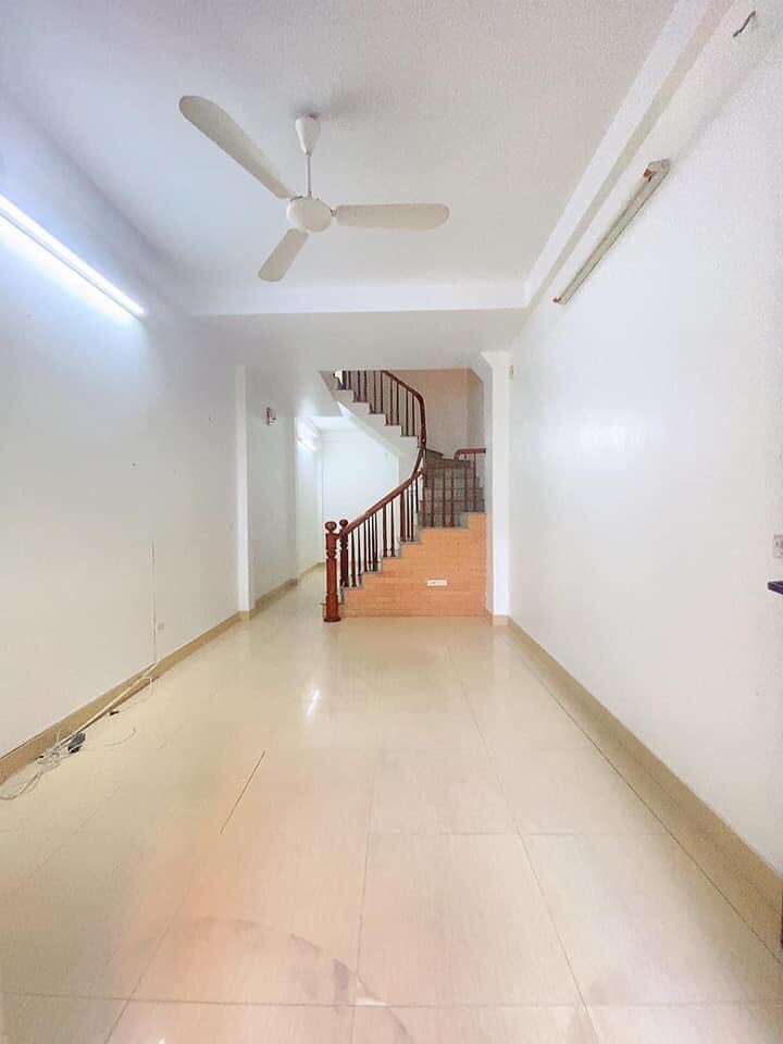 Phố Lụa, Vạn Phúc 40m*4t - gần trường tiểu học Vạn Phúc, nhỉnh 3 tỷ