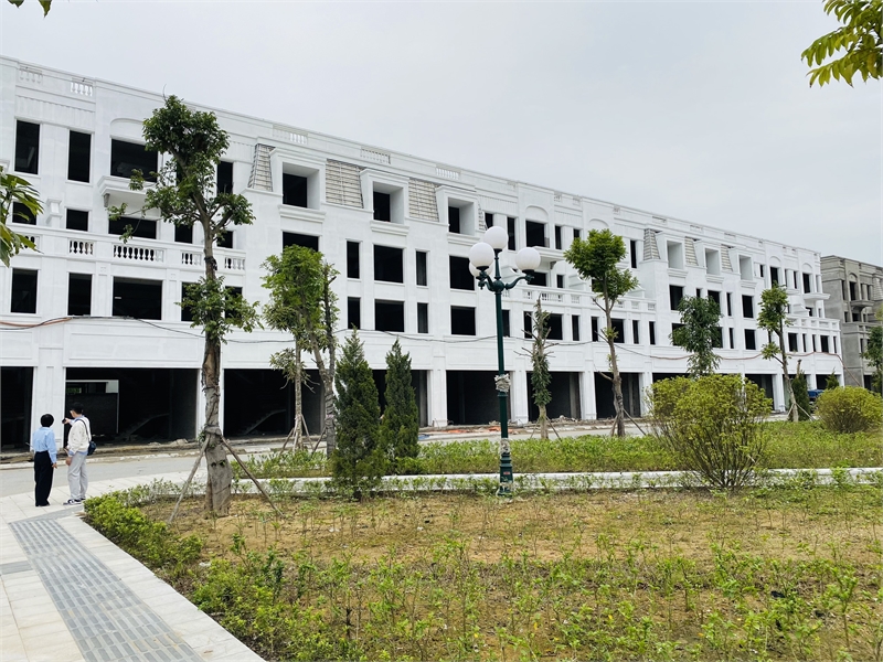 Cần bán lô Shophouse 78m dự án La Emera TP Hạ Long, đường 17.5m,MT 6m,Nhận nhà ở ngay,sổ đỏ lâu dài