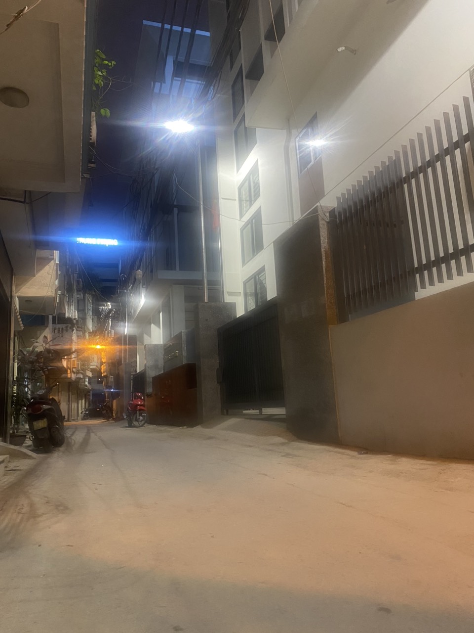 Chính chủ bán nhà tại ngõ Chợ Khâm Thiên, Phường Trung Phụng, Đống Đa, Hà Nội