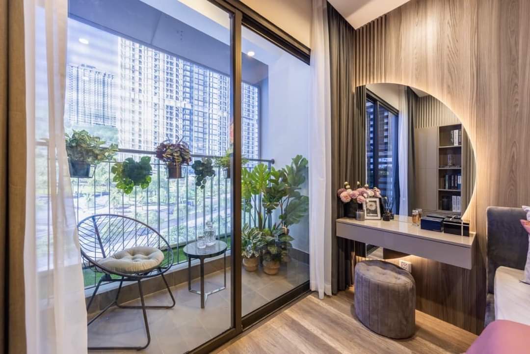 Nhỉnh 2 tỷ sở hữu ngay nhà đẹp 4 tầng Thạch Bàn, mt 4.5m.