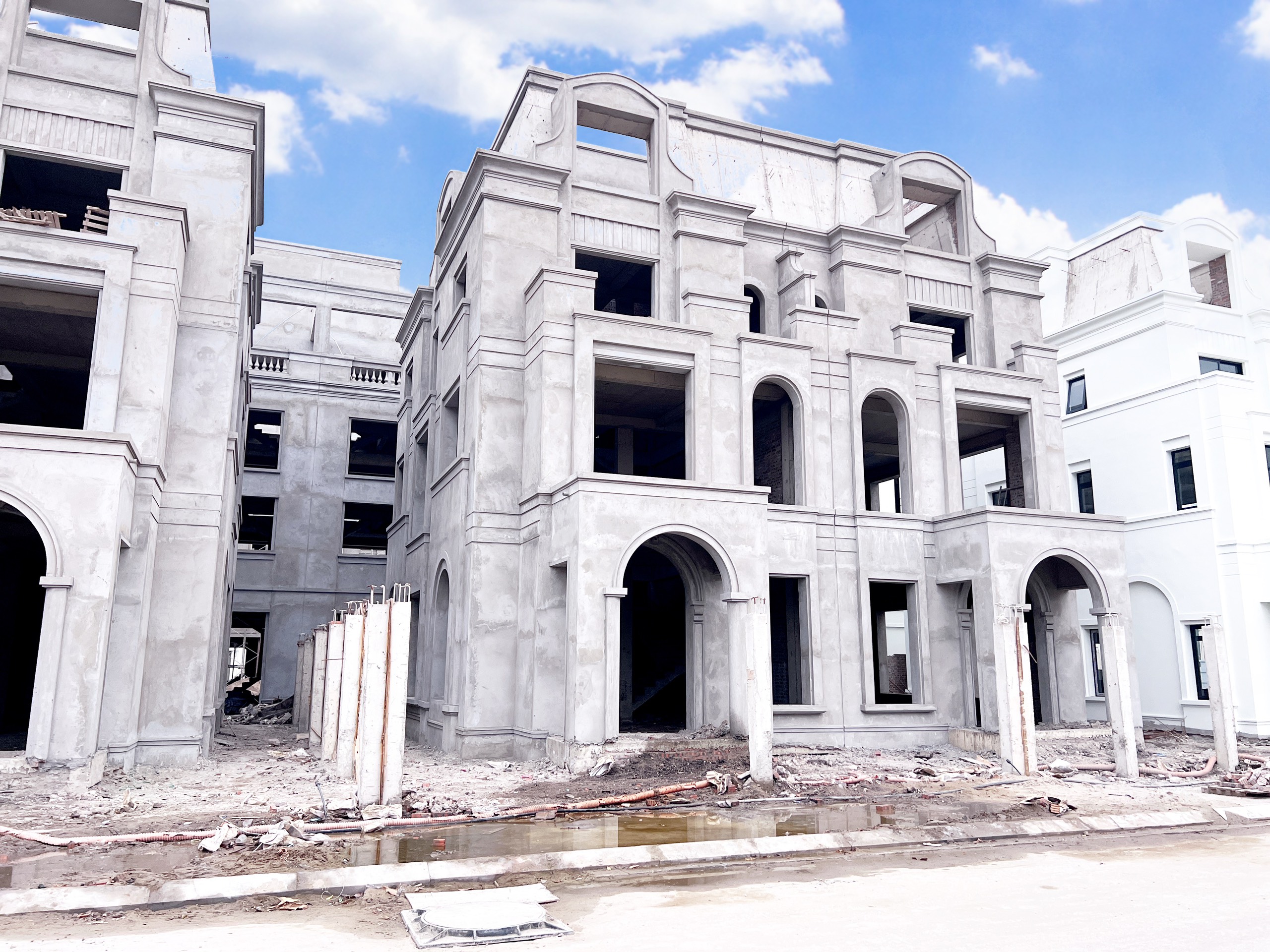 Liền kề, Shophouse, Biệt Thự La Emera Hạ Long ra hàng giá chỉ 6.4 tỷ/lô,chuẩn bị bàn giao,CK 5% tặng 5 chỉ vàng và