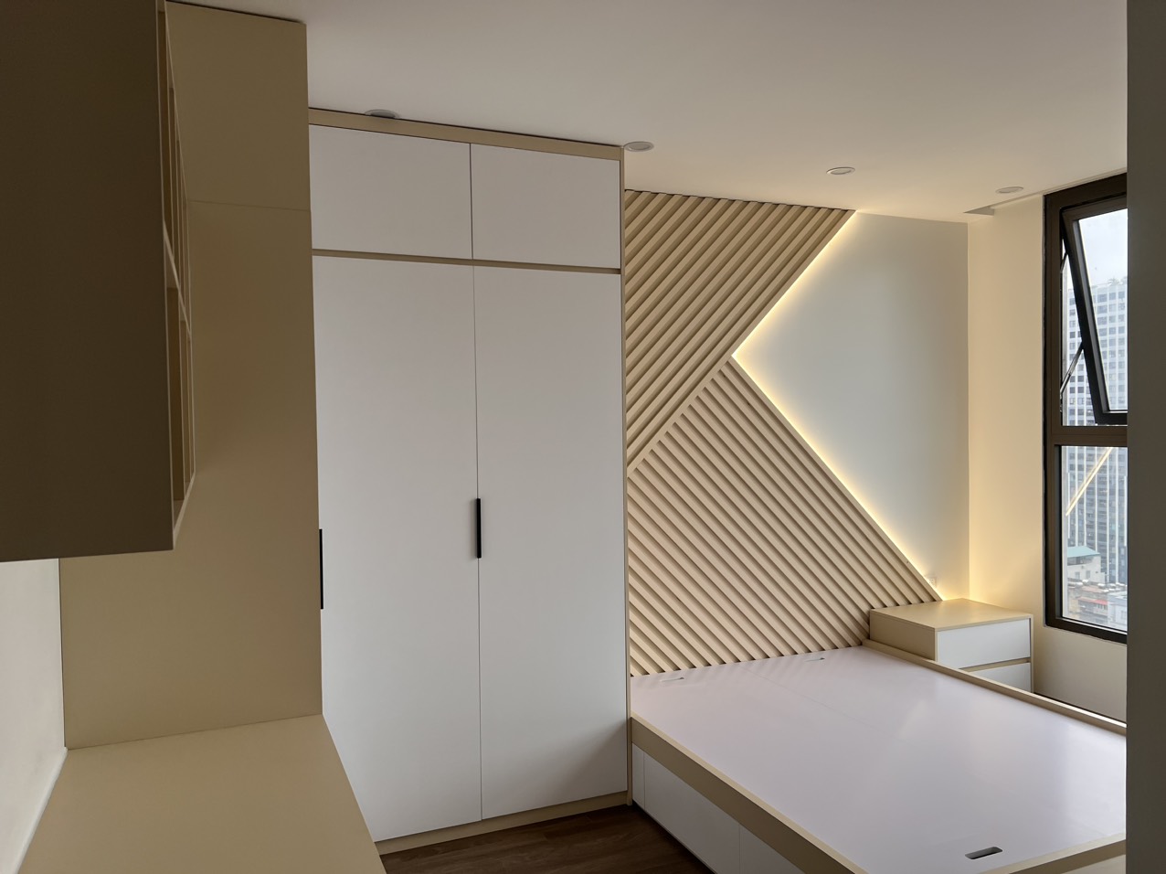 Bán nhà 40 m2 5 tầng lô góc tại ngõ 163 Nguyễn khang quận Cầu Giấy giá chỉ từ 4 tỉ