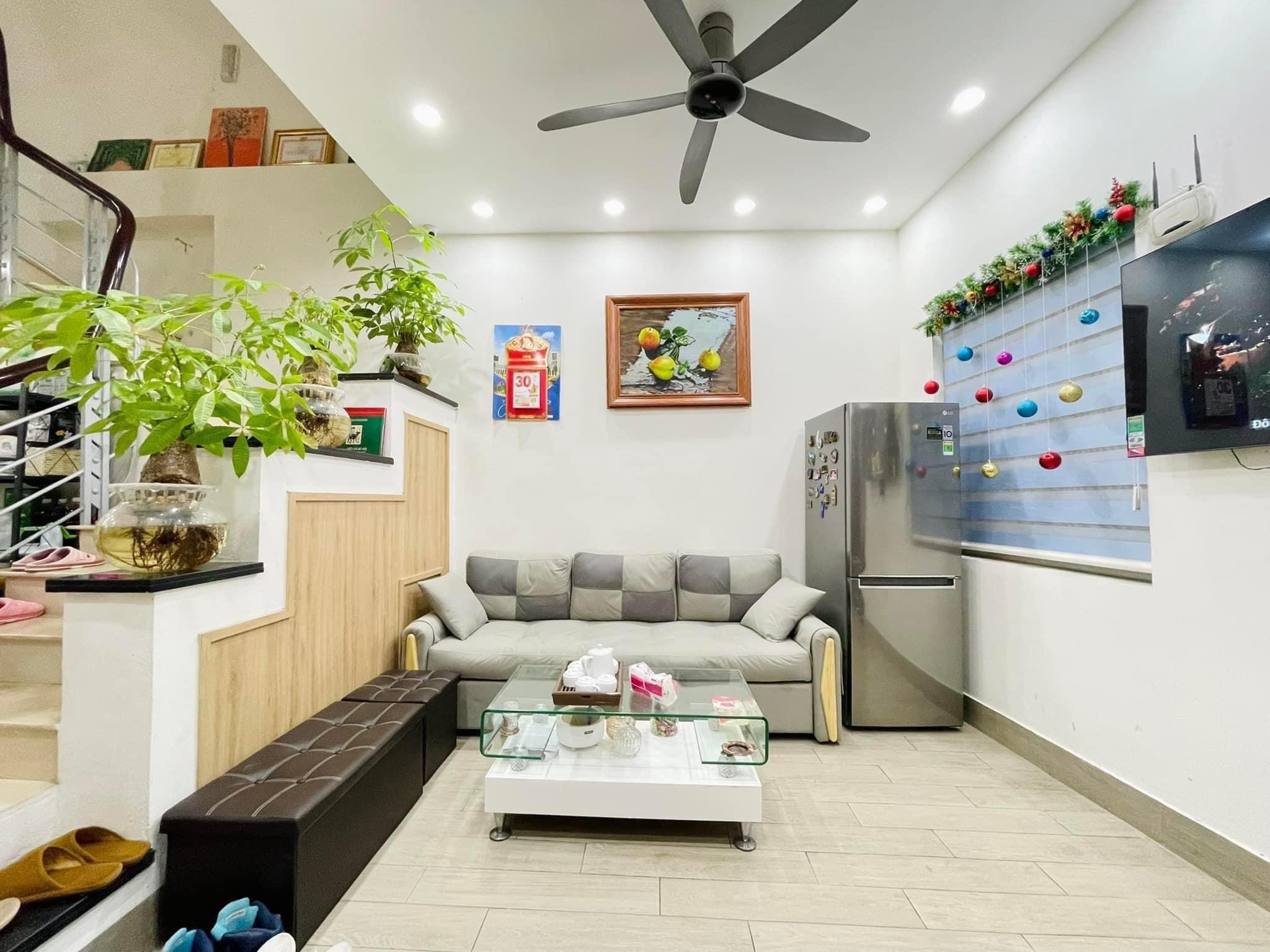 Bán Nhà Phố Hàng Trống , nhà đẹp ,sổ đỏ chính chủ.