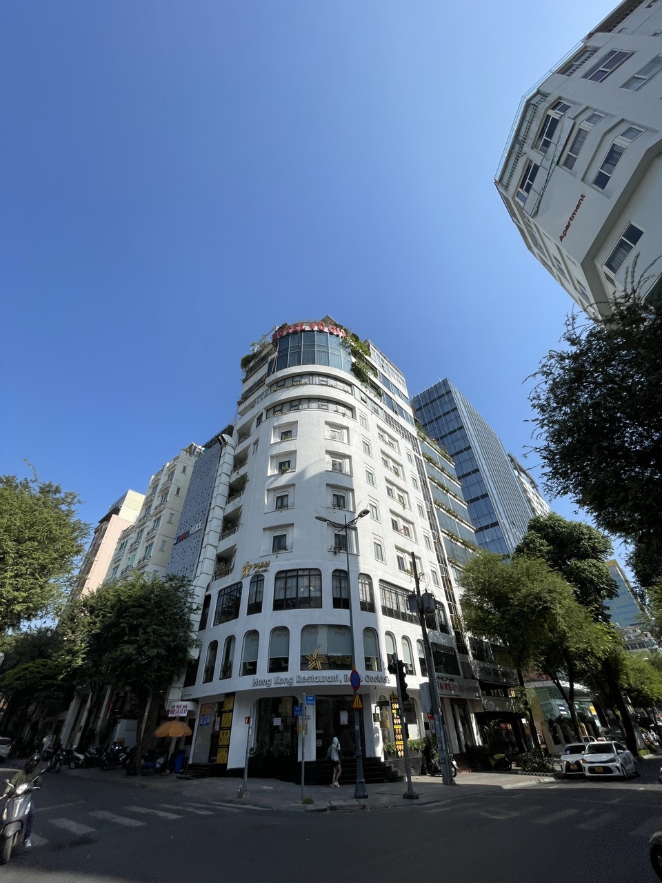 Bán nhà đường 2MT Nguyễn Thị Minh Khai - CMT8, P.6, Q.3, Dt: 20x30m, 560m2, CTXD: 2H,12T, 672 Tỷ.