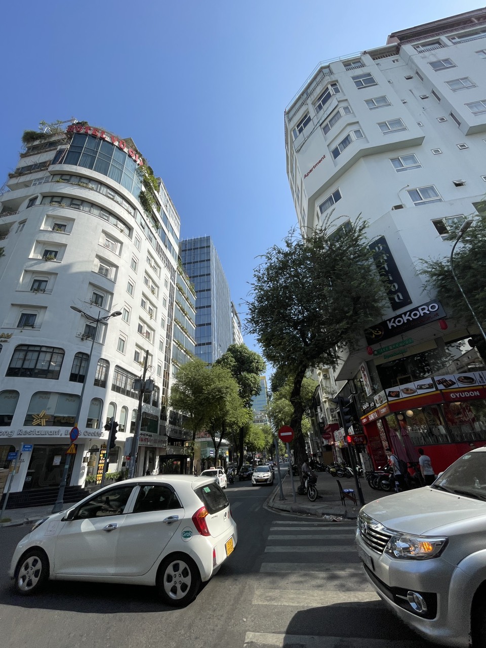 Bán nhà đường Nguyễn Thị Minh Khai, P.5, Q.3, Dt: 20x39m, 698m2, 2 Hầm, 14 tầng, 455 Tỷ.