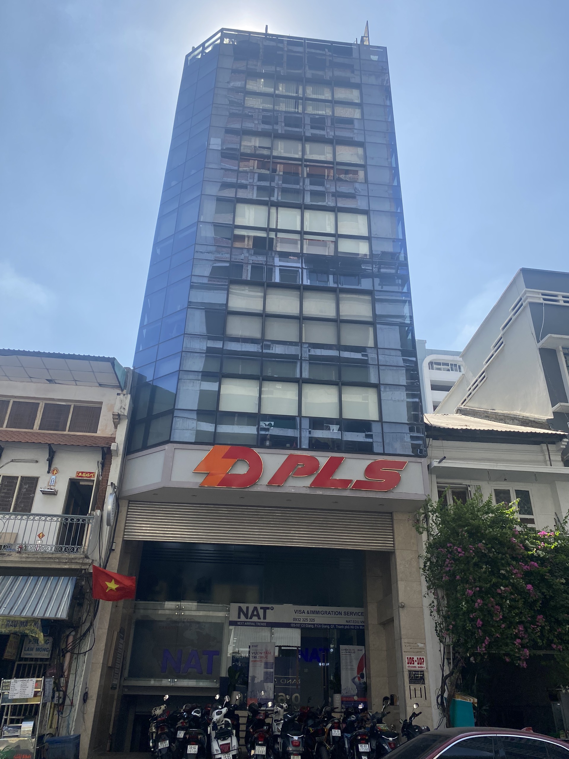 Bán Tòa Nhà đường Phan Văn Trị, P.1, Q.5, Dt: 15x20, 303m2, H, 8T, 148 Tỷ.