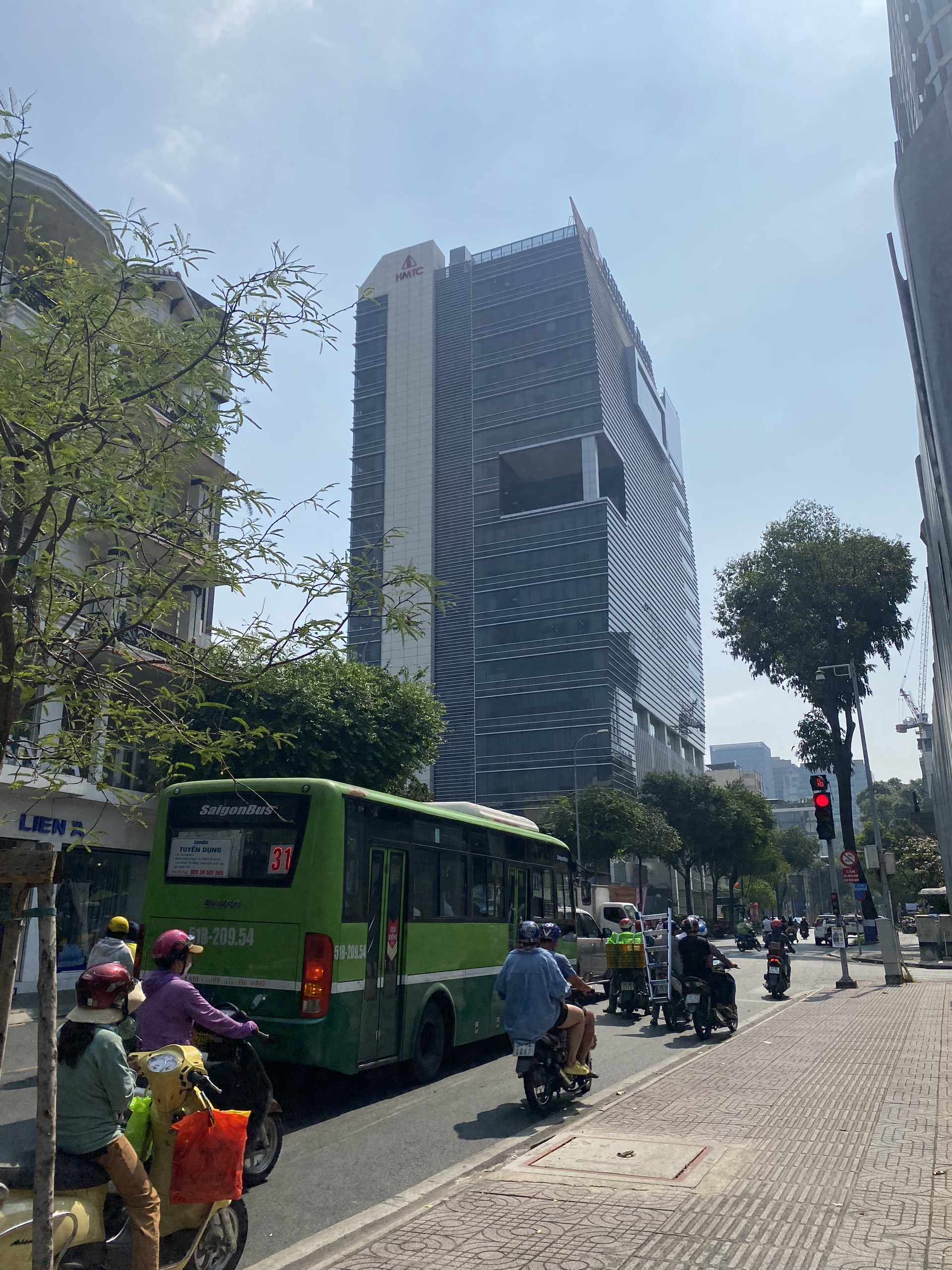 Bán Tòa Nhà đường Nguyễn Đình chiểu, P.6, Q.3, Dt: 8,2x24m, 199m2, 9 tầng, 140 Tỷ.