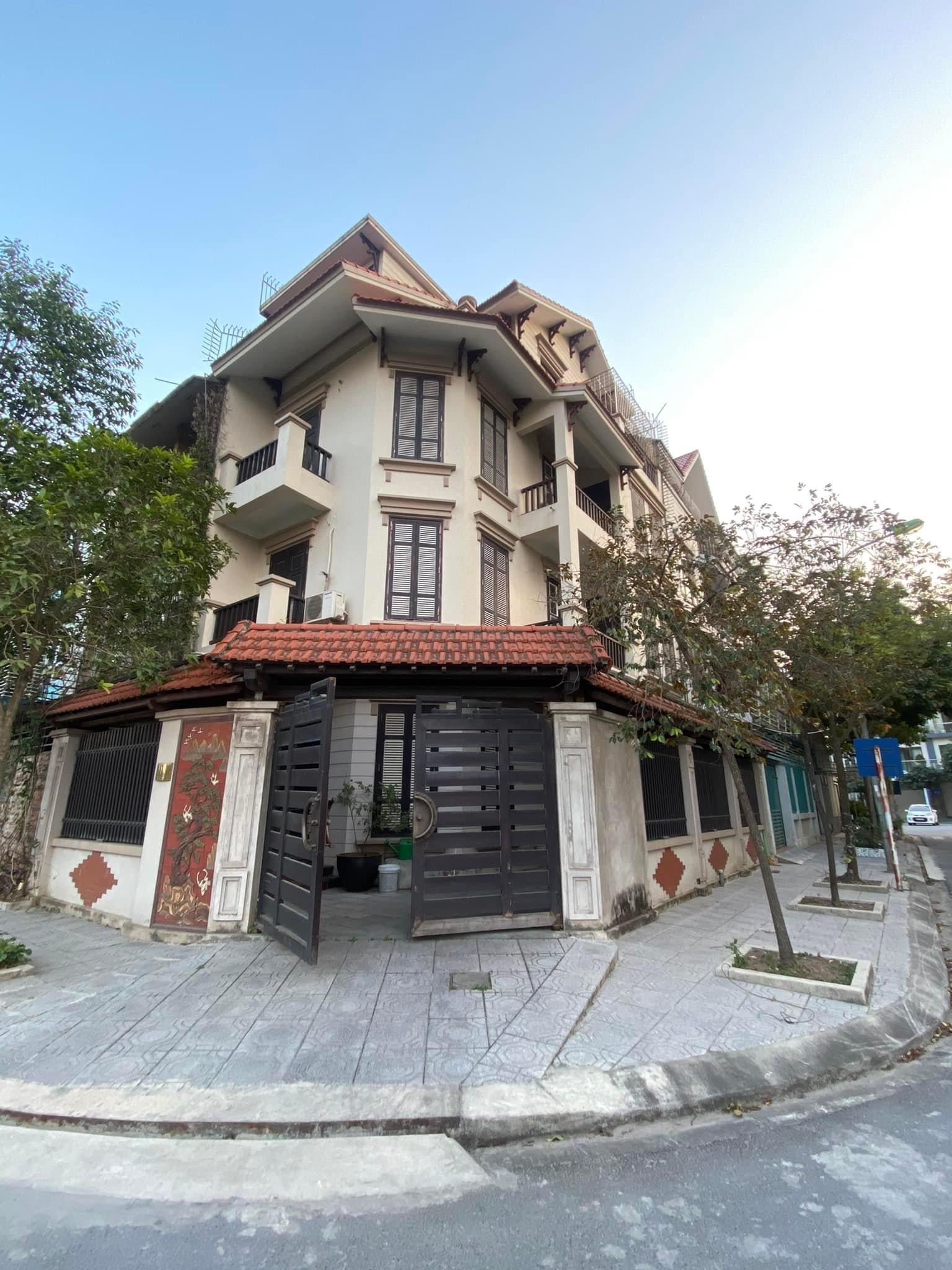 Cho thuê nhà Tổng cục 5 Tân Triều, Yên Xá, Lô góc, 100m2, xây 4 tầng, ô tô đỗ, 18tr/tháng