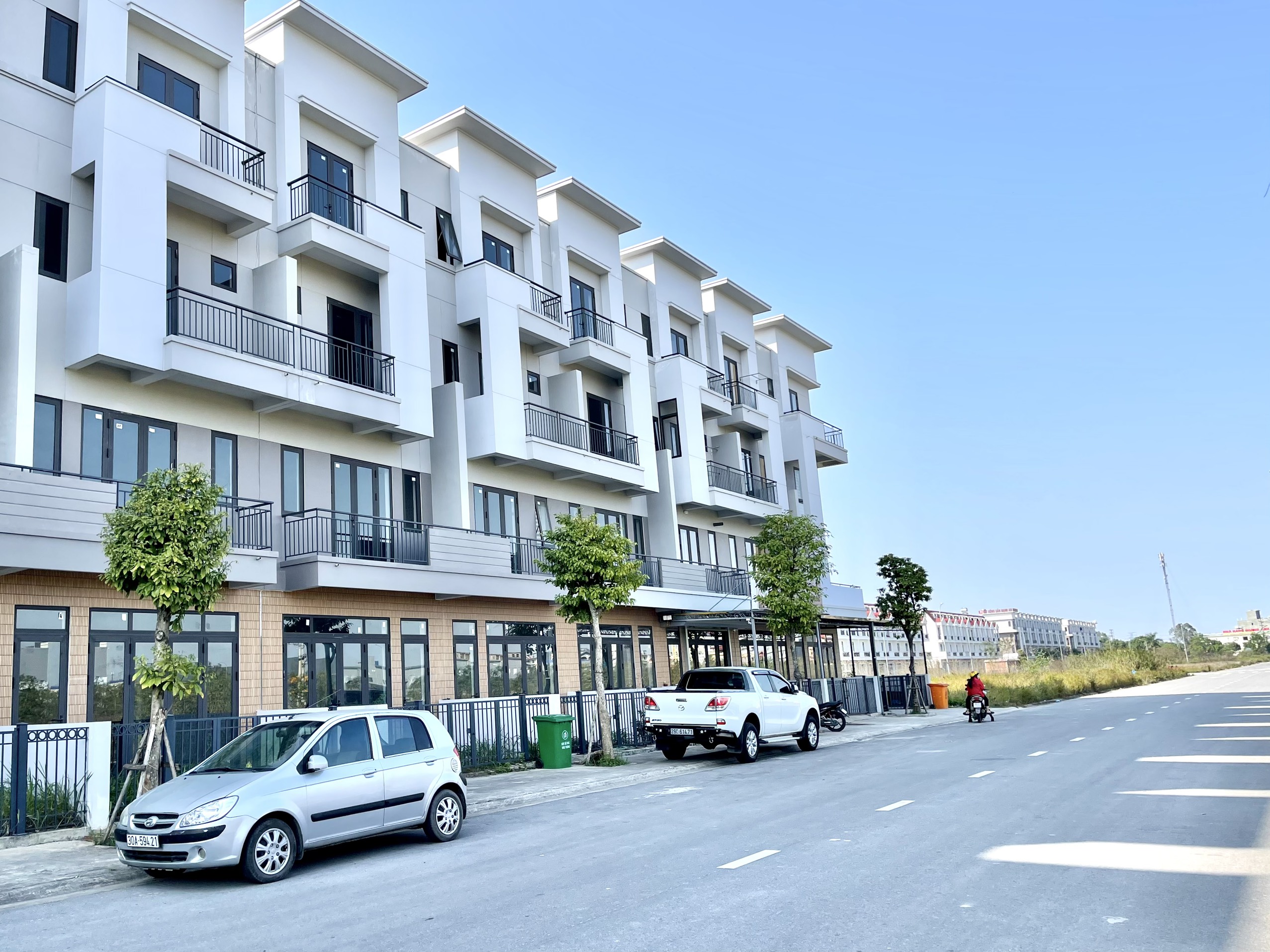 Chính chủ cần tiền mở rộng kinh doanh bán nhà giữa trung tâm TP Từ Sơn. Tiện ích đầy đủ.