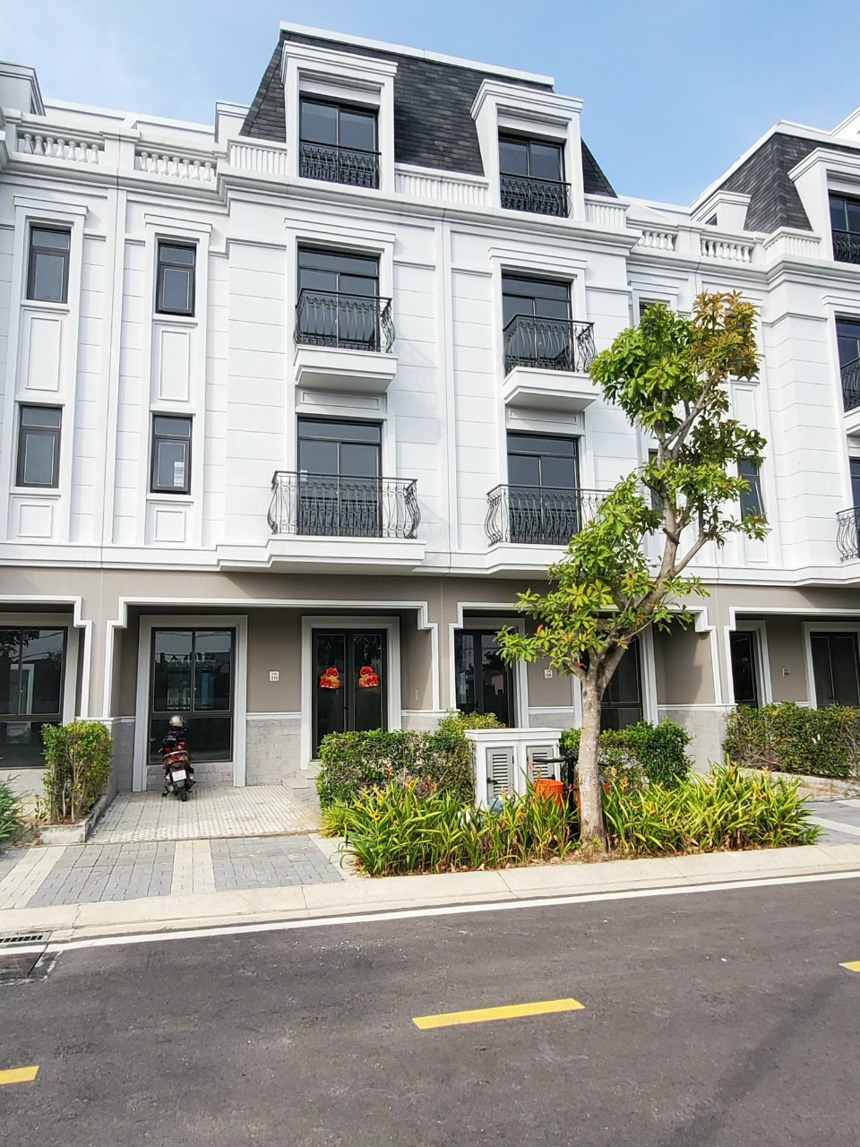 Bán nhà phố liền kề AMELIE VILLA - Chủ đầu tư: Phú Mỹ Hưng - View sông lớn,gần nhà Đoàn Di Băng