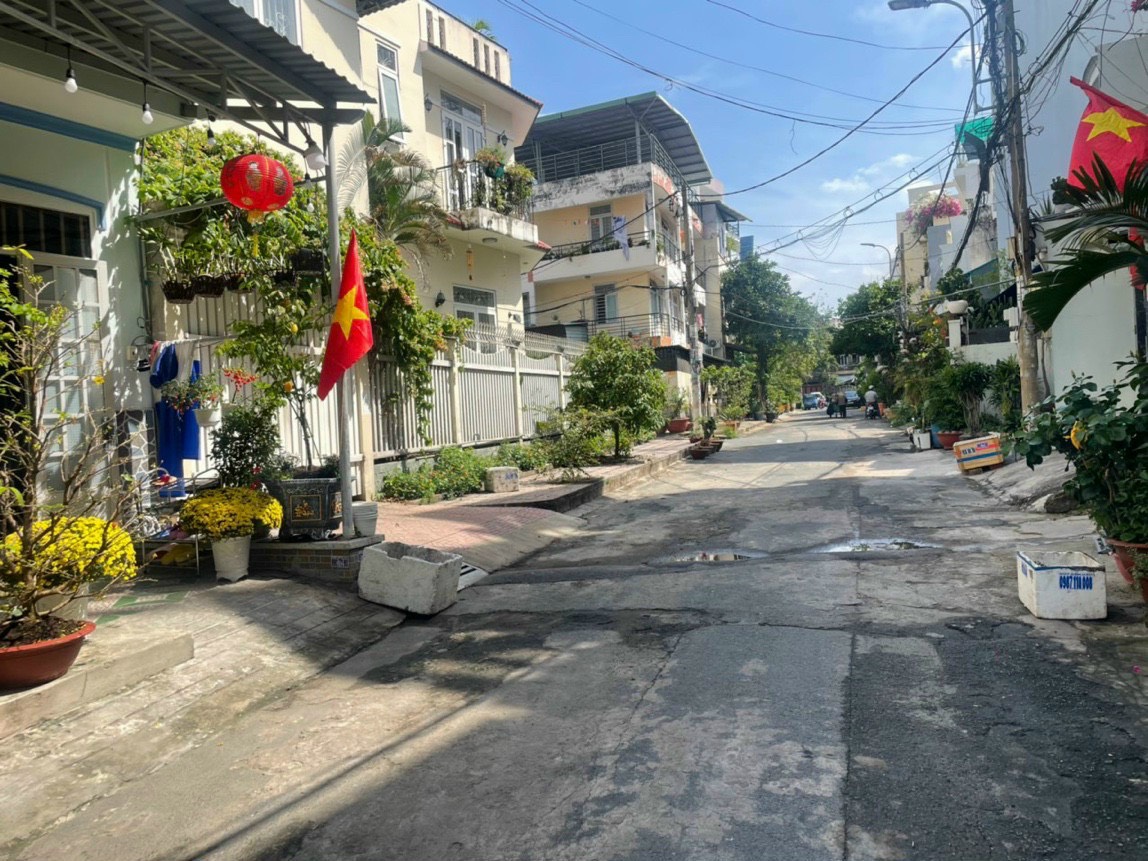 -Bán nhà hẻm xe tải phan huy ích p14 gò vấp -Sát bên emax2 đang hoàn thiện,khu phân lô bàn cờ hẻm 8m thông có lề