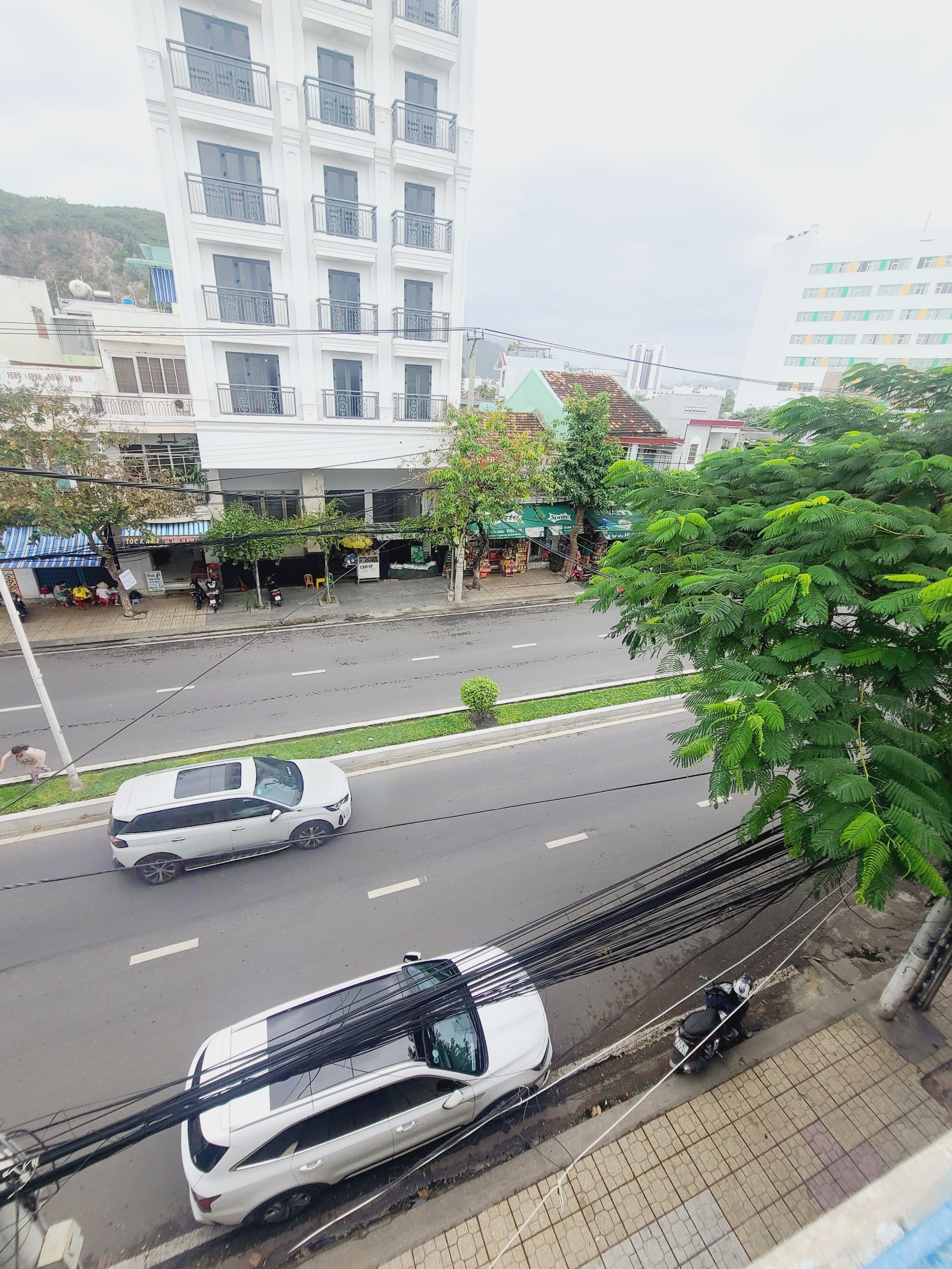 Cho thuê mặt bằng Trần Phú Vĩnh Nguyên khu phố nhà hàng Hải Sản Nha Trang.