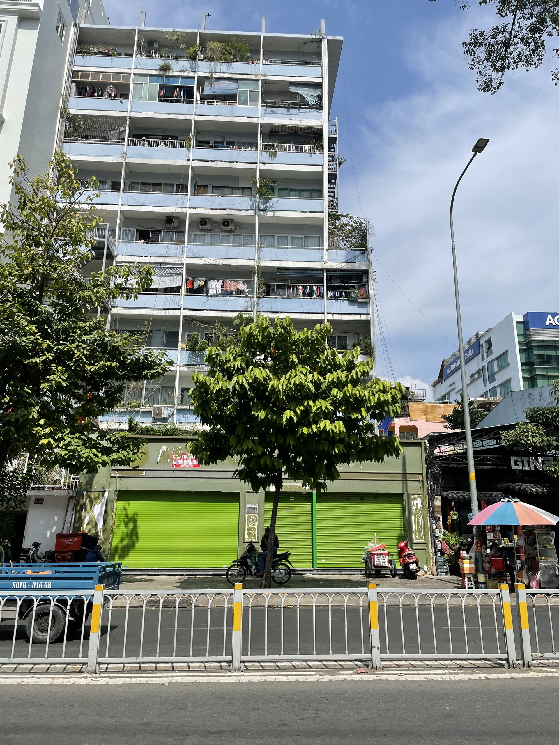 Hiếm! Cho Thuê MT đường Nguyễn Thị Minh Khai, Quận 3, Dt: 12x17m, MB Trệt, Gía 90tr .0334.27.2121.