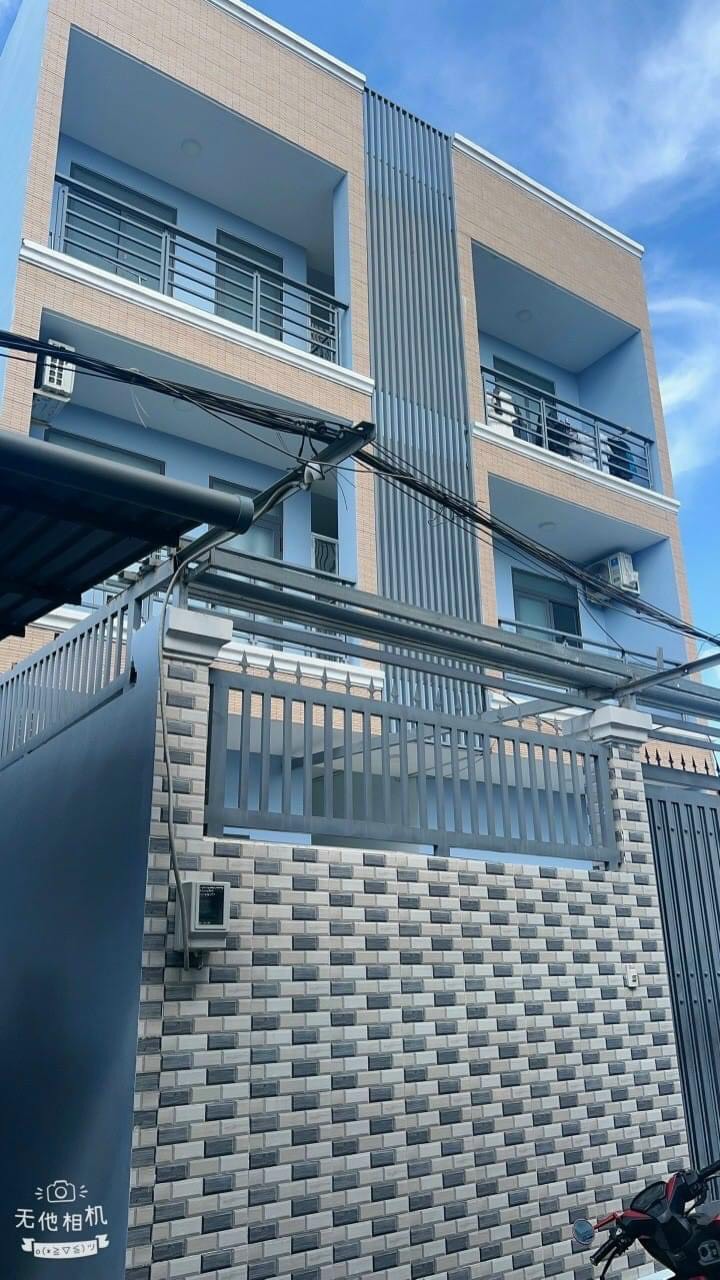 Bán CHDV 3 TẦNG, khu bên sông, P. Hiệp Bình Chánh Thủ Đức, dt 233m2 giá tốt