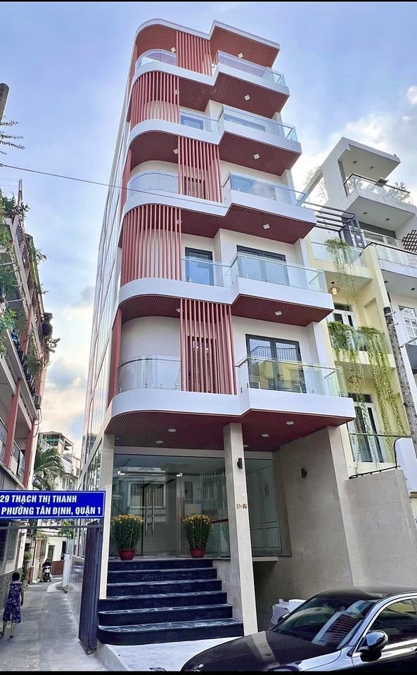 NHÀ CHO THUÊ 100TR ĐƯỜNG NGUYỄN CÔNG TRỨ QUẬN 1