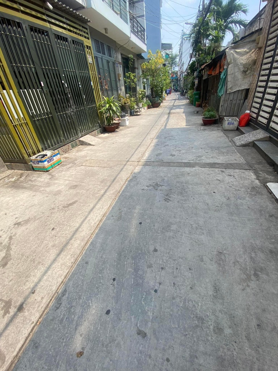 Bán nhà 3 tầng đường gò xoài, hẻm 5m thông, 40m2 chỉ 5.2 tỷ