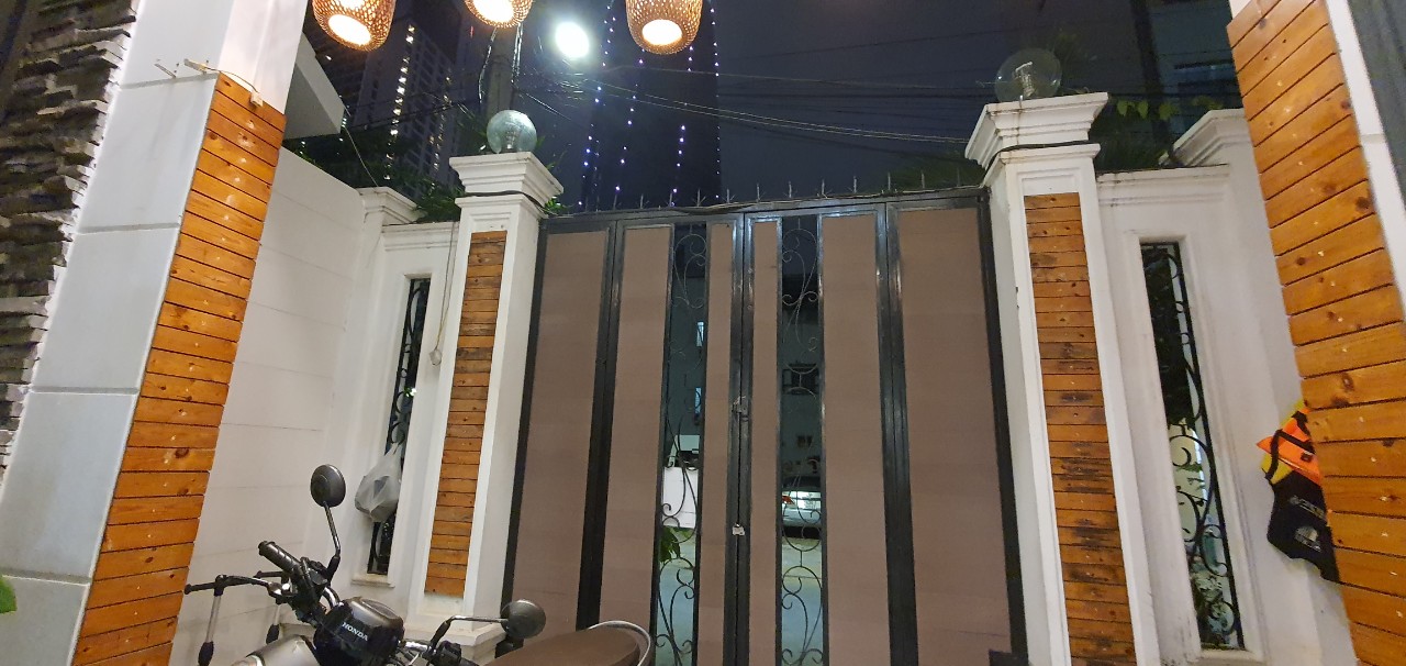 bán nhà 4 tầng đường Phan Bội Châu P.Thạch Thang Q.Hải Châu