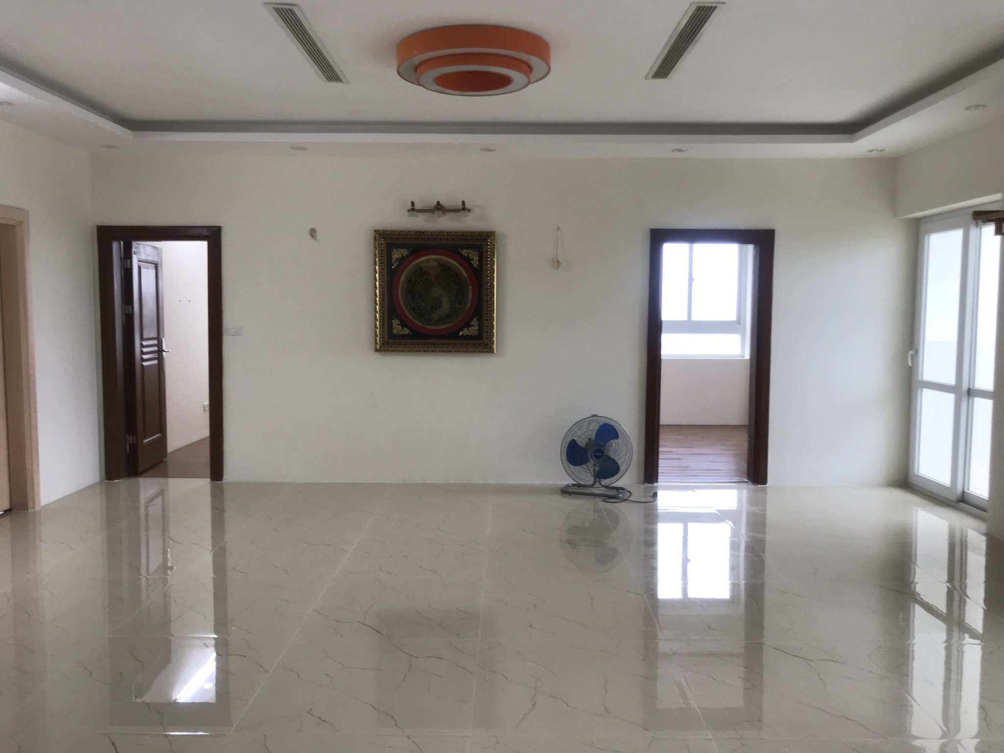 CẦN BÁN CĂN CHUNG CƯ CĂN GÓC 3 PHÒNG NGỦ 139m2