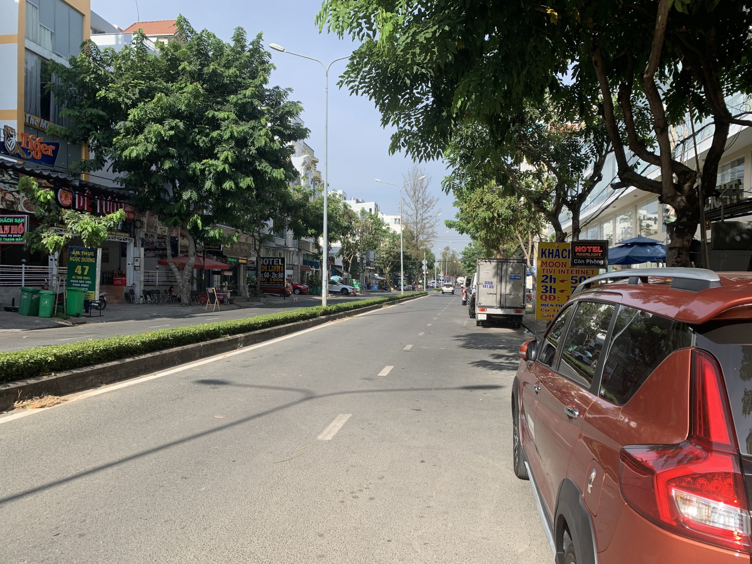 Cho thuê mặt bằng giá rẻ và đẹp, KDC Trung Sơn. Bình Chánh. Gần cầu Him Lam, Quận 7. DT: 5x20m.có wc riêng.Giá thuê 10 triệu/tháng