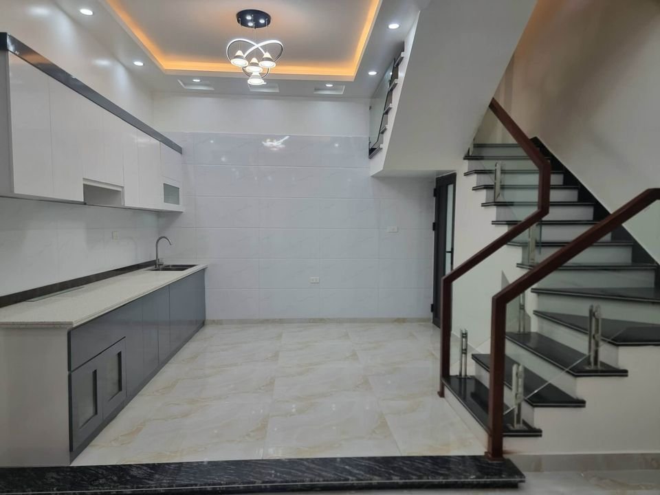 SIÊU PHẨM KHƯƠNG HẠ - GARA - Ô TÔ DỪNG TRÁNH ĐỖ- KINH DOANH GÌ CŨNG ĐỈNH- DT 42mx 5tầng x MT 4m- GIÁ 5.1 Tỷ