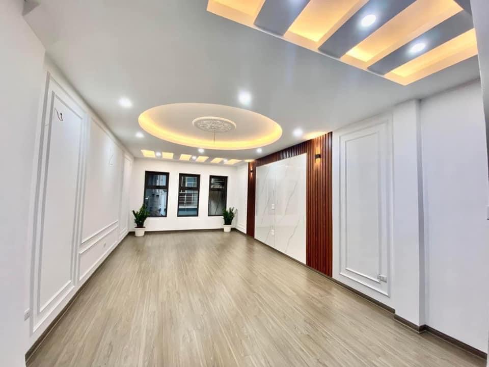 Bán nhà Giáp Bát, 48m x 5T x 4.45 tỷ, Ô TÔ CÁCH 30m, Ở LUÔN