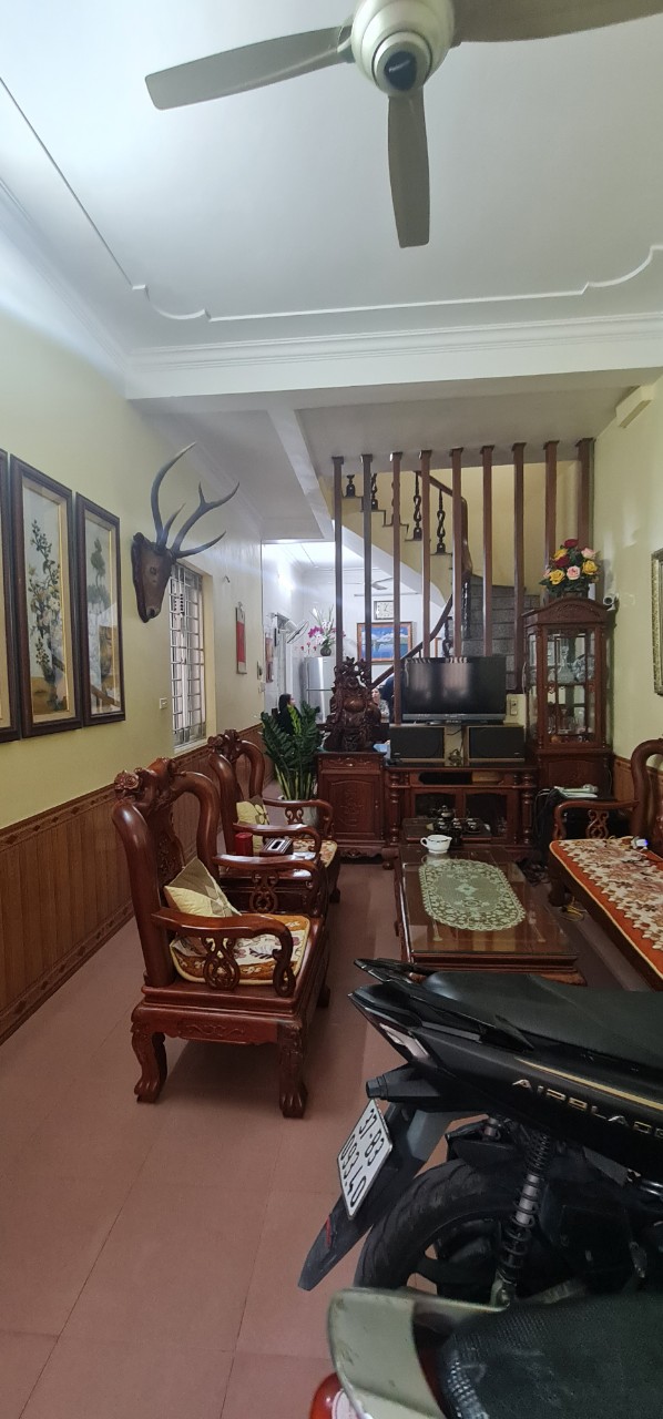 Cho thuê nhà Liền kề Phùng Khoang, Mỗ Lao, Hà Đông, 50m2 x 4 tầng, ô tô tránh, 15tr/tháng