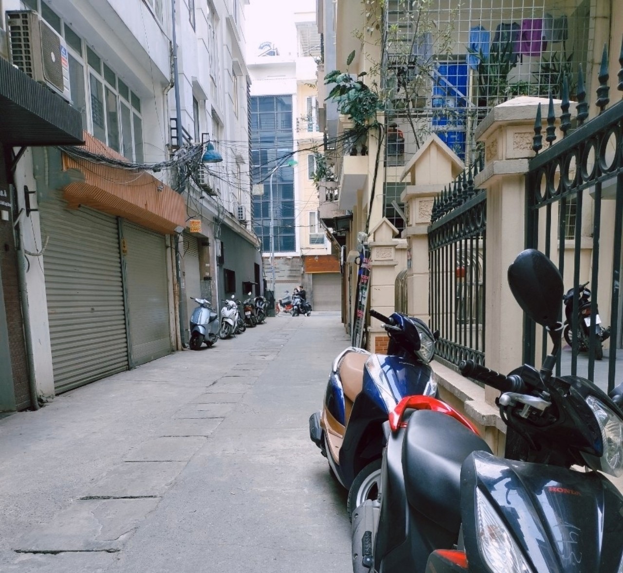 Cần bán nhà Quận Ba đình, ô tô vào nhà, kinh doanh 62M x 5 tầng Phố Linh Lang