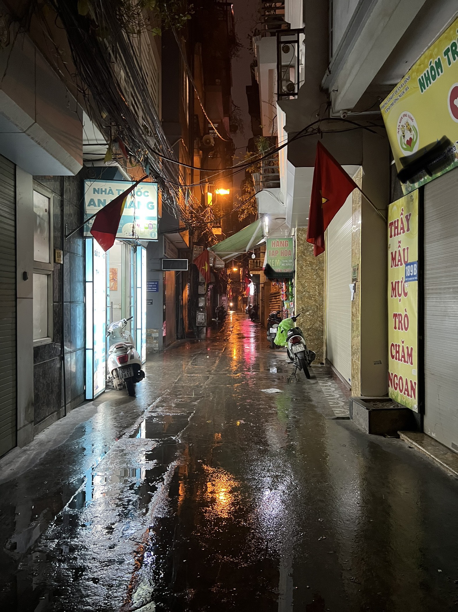 Bán Nhà Đội Cấn, Ba Đình, Kinh Doanh Sầm Uất, 47m2 4T, Giá 5.65 Tỷ