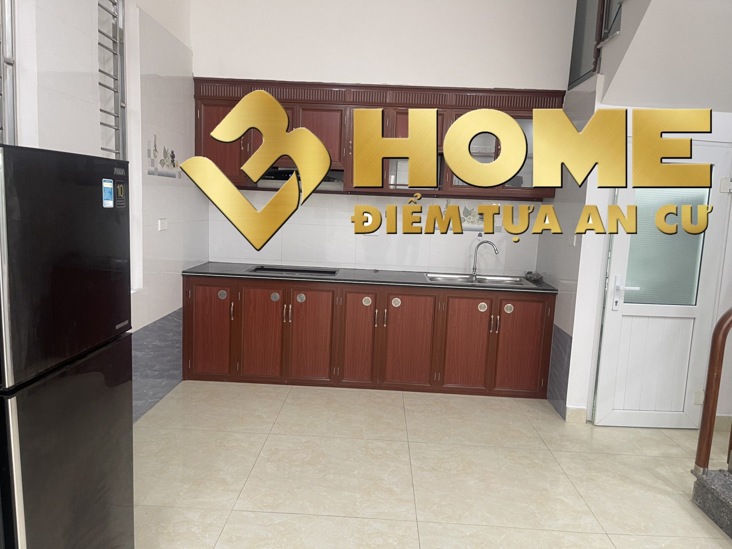 CHO THUÊ NHÀ MẶT NGÕ KIỀU SƠN 4 NGỦ FULL ĐỒ Ô TÔ ĐỖ CỬA