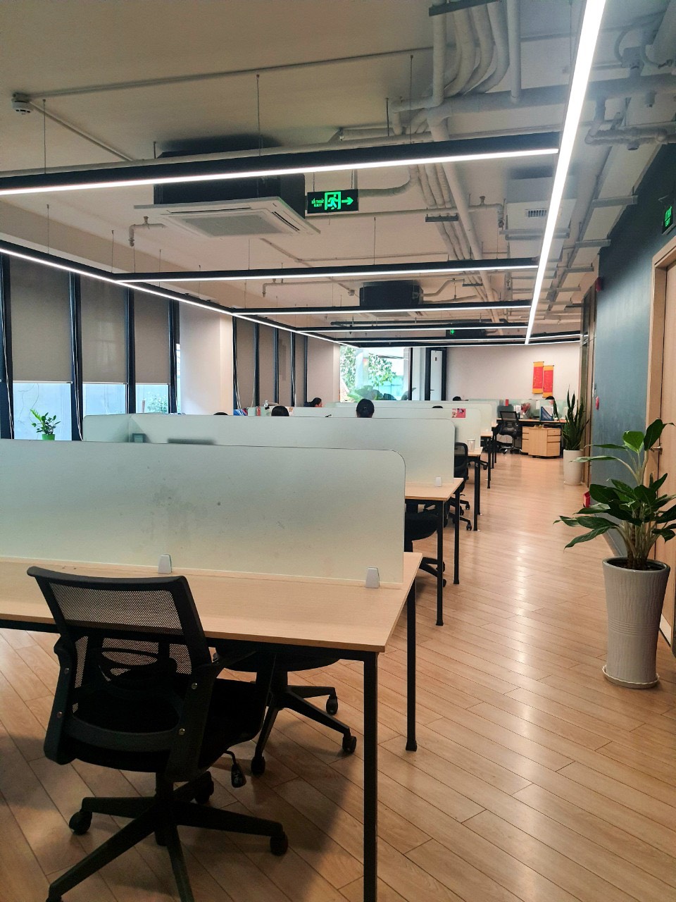 cho thuê toà nhà văn phòng 10 tầng đường Trần quốc toản quận 3 bàn giao nội thất có sản lh 0932003721