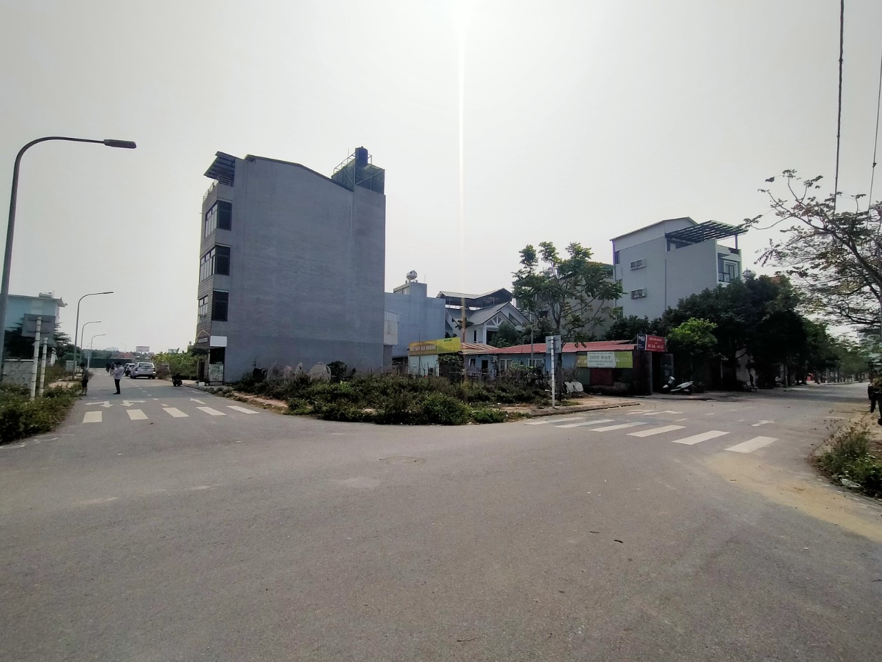 BÁN ĐẤT PHÂN LÔ ĐẤU GIÁ CỰ KHỐI - HÌNH THỬA SIÊU ĐẸP - VỈA HÈ - ĐƯỜNG Ô TÔ TRÁNH - TIỆN ÍCH NGẬP TRÀN - AN SINH CỰC