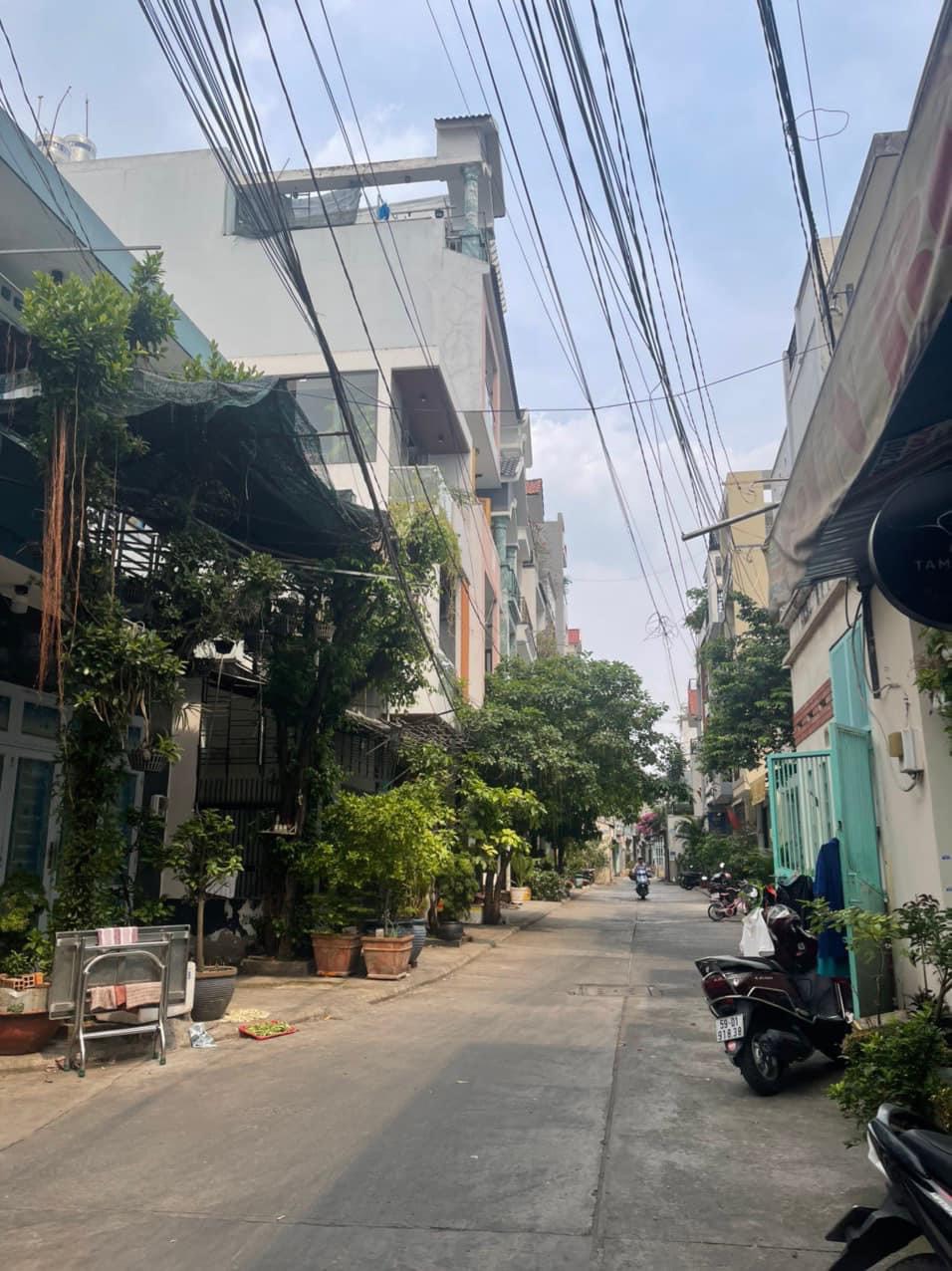 Bán nhà 2 tầng đường bờ bao tân thắng, hẻm ba gác, 36m2 chỉ 4 tỷ