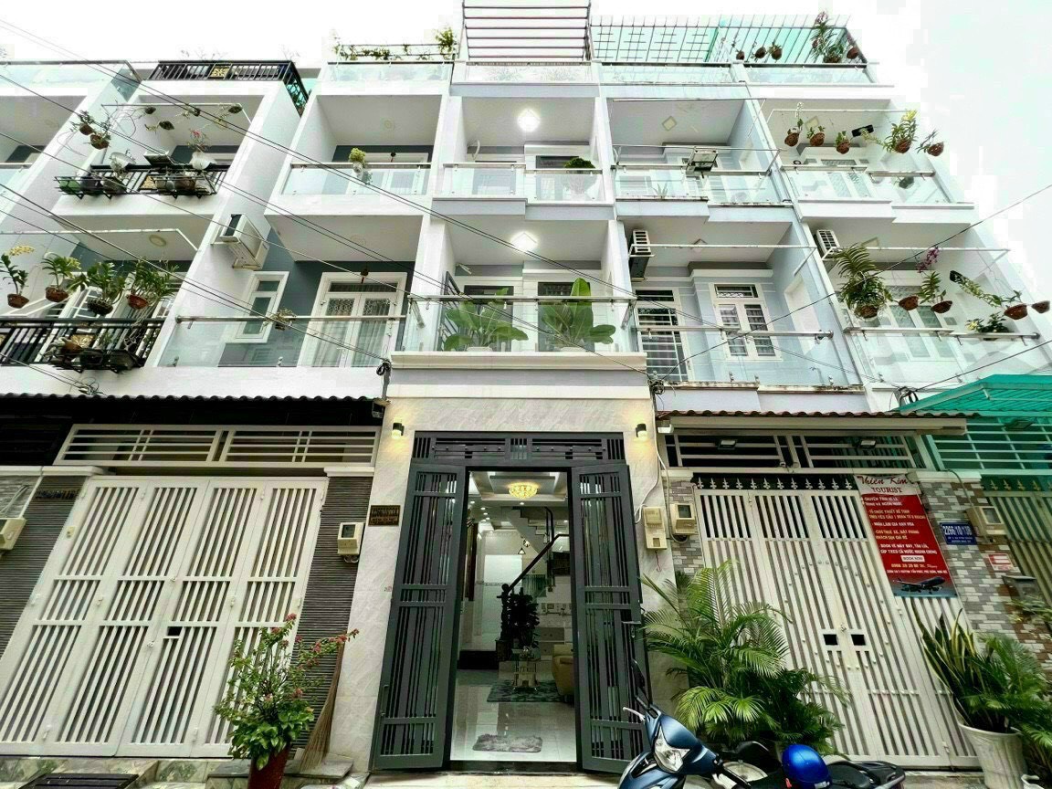 Bán nhà phố 3 lầu hẻm xe hơi 2266 Huỳnh Tấn Phát