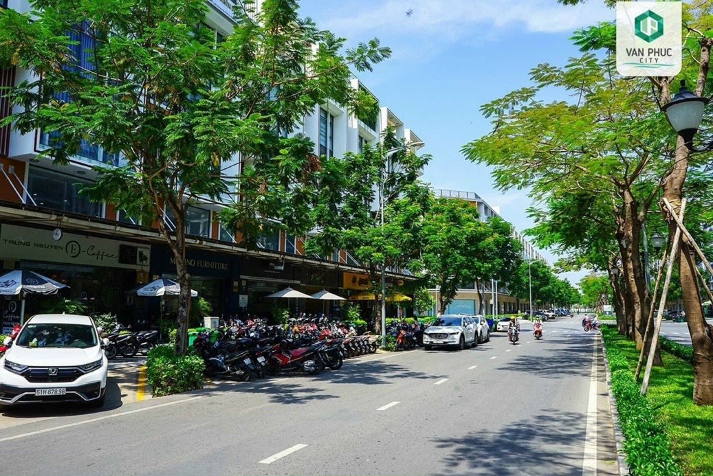 Cần bán gấp Mặt tiền Nguyễn Thị Nhung khu đô thị Vạn Phú. 7x20m, trệt, 4 lầu cực đẹp