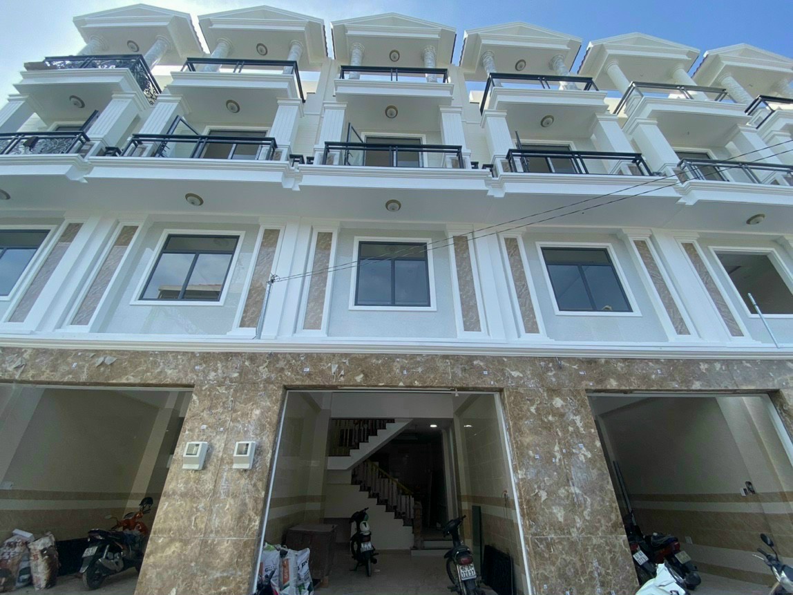 BÁN NHÀ MẶT TIỀN ĐƯỜNG SỐ 8 HIỆP BÌNH CHÁNH, 4X14M, 2 LẦU, SÂN THƯỢNG GIÁ CỰC RẺ